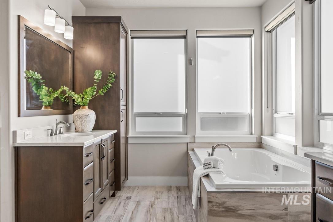 6103 S Phoebe Place, Meridian, Idaho 83642-5896, 4 Bedrooms, 3.5 Bathrooms, Residential For Sale, Price $950,000,MLS 98969109