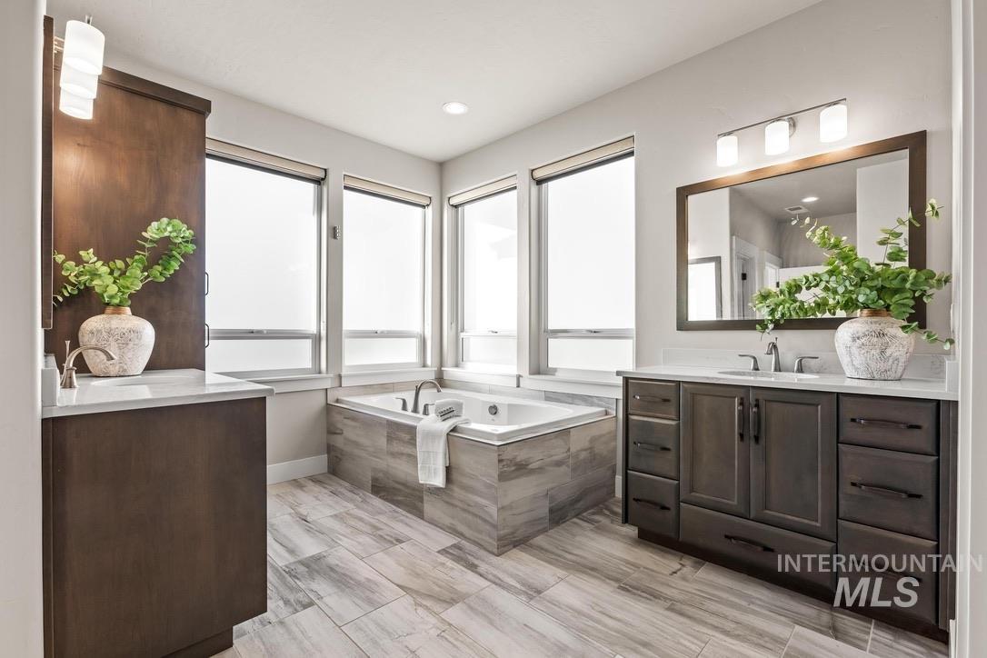 6103 S Phoebe Place, Meridian, Idaho 83642-5896, 4 Bedrooms, 3.5 Bathrooms, Residential For Sale, Price $950,000,MLS 98969109