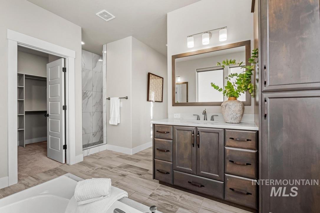 6103 S Phoebe Place, Meridian, Idaho 83642-5896, 4 Bedrooms, 3.5 Bathrooms, Residential For Sale, Price $950,000,MLS 98969109