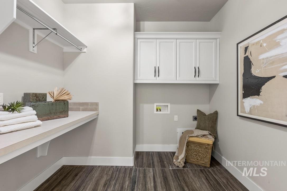 6103 S Phoebe Place, Meridian, Idaho 83642-5896, 4 Bedrooms, 3.5 Bathrooms, Residential For Sale, Price $950,000,MLS 98969109