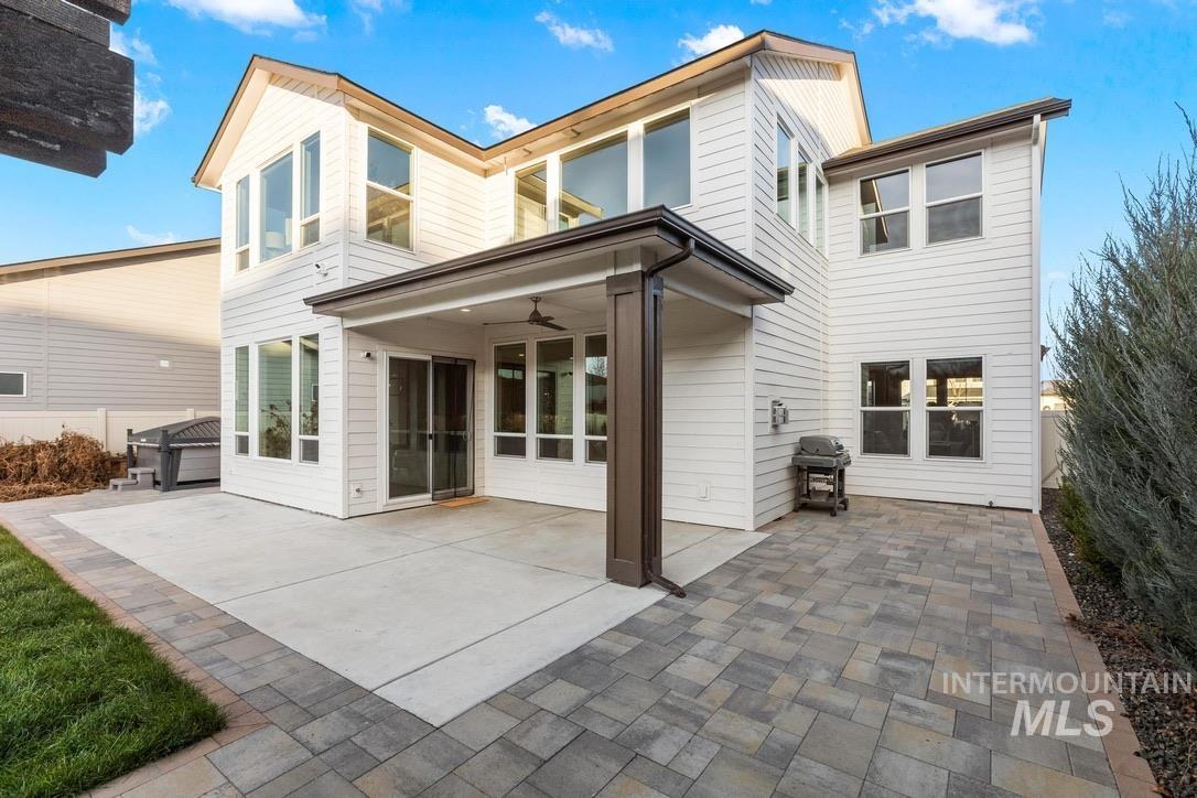 6103 S Phoebe Place, Meridian, Idaho 83642-5896, 4 Bedrooms, 3.5 Bathrooms, Residential For Sale, Price $950,000,MLS 98969109