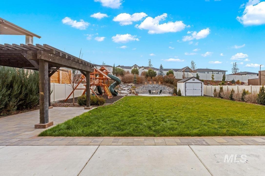 6103 S Phoebe Place, Meridian, Idaho 83642-5896, 4 Bedrooms, 3.5 Bathrooms, Residential For Sale, Price $950,000,MLS 98969109