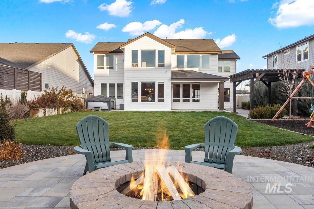 6103 S Phoebe Place, Meridian, Idaho 83642-5896, 4 Bedrooms, 3.5 Bathrooms, Residential For Sale, Price $950,000,MLS 98969109