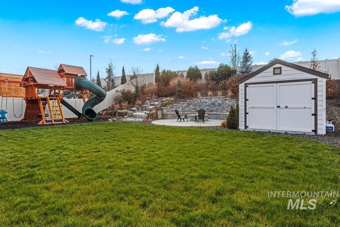 6103 S Phoebe Place, Meridian, Idaho 83642-5896, 4 Bedrooms, 3.5 Bathrooms, Residential For Sale, Price $950,000,MLS 98969109