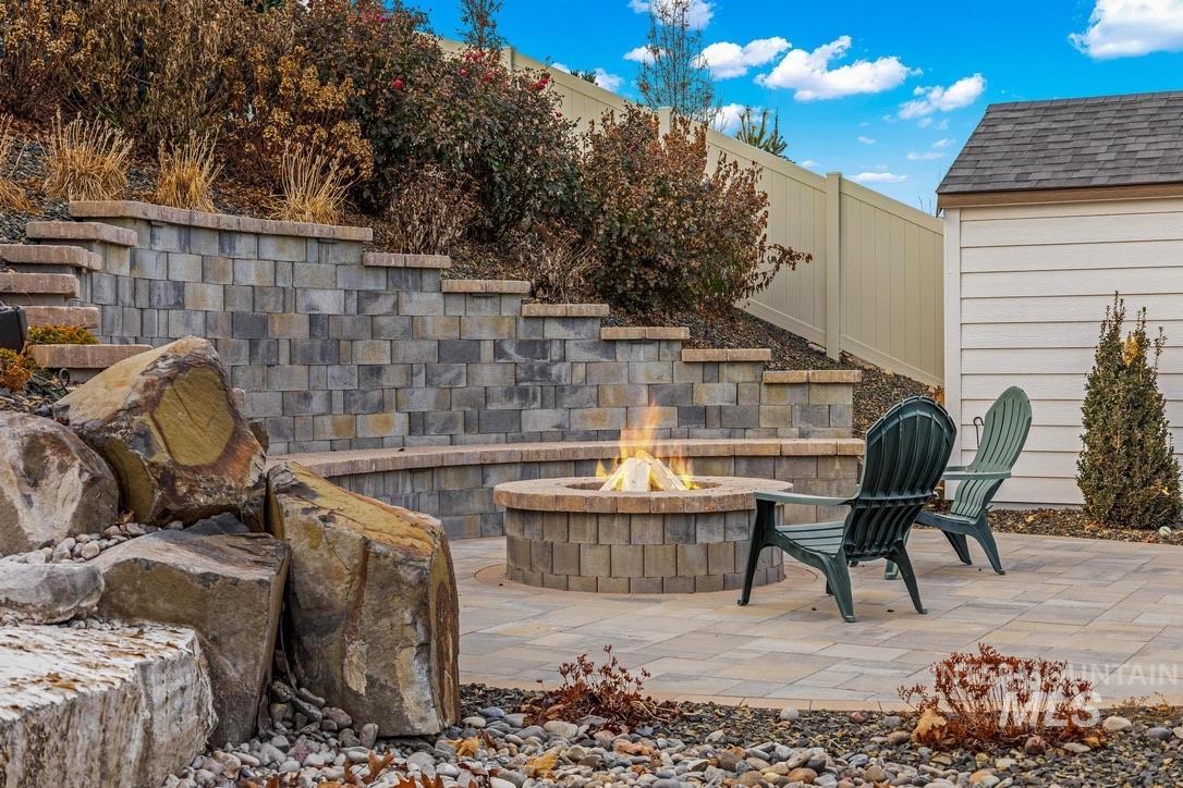 6103 S Phoebe Place, Meridian, Idaho 83642-5896, 4 Bedrooms, 3.5 Bathrooms, Residential For Sale, Price $950,000,MLS 98969109