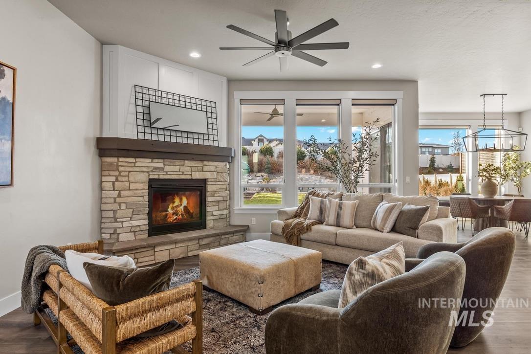 6103 S Phoebe Place, Meridian, Idaho 83642-5896, 4 Bedrooms, 3.5 Bathrooms, Residential For Sale, Price $950,000,MLS 98969109