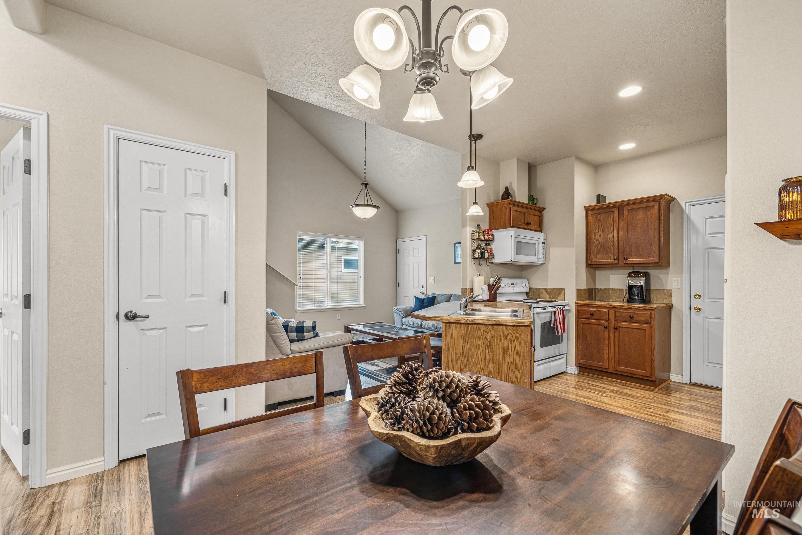 34 Mangum Circle, Donnelly, Idaho 83615, 3 Bedrooms, 2 Bathrooms, Residential For Sale, Price $378,500,MLS 98969117