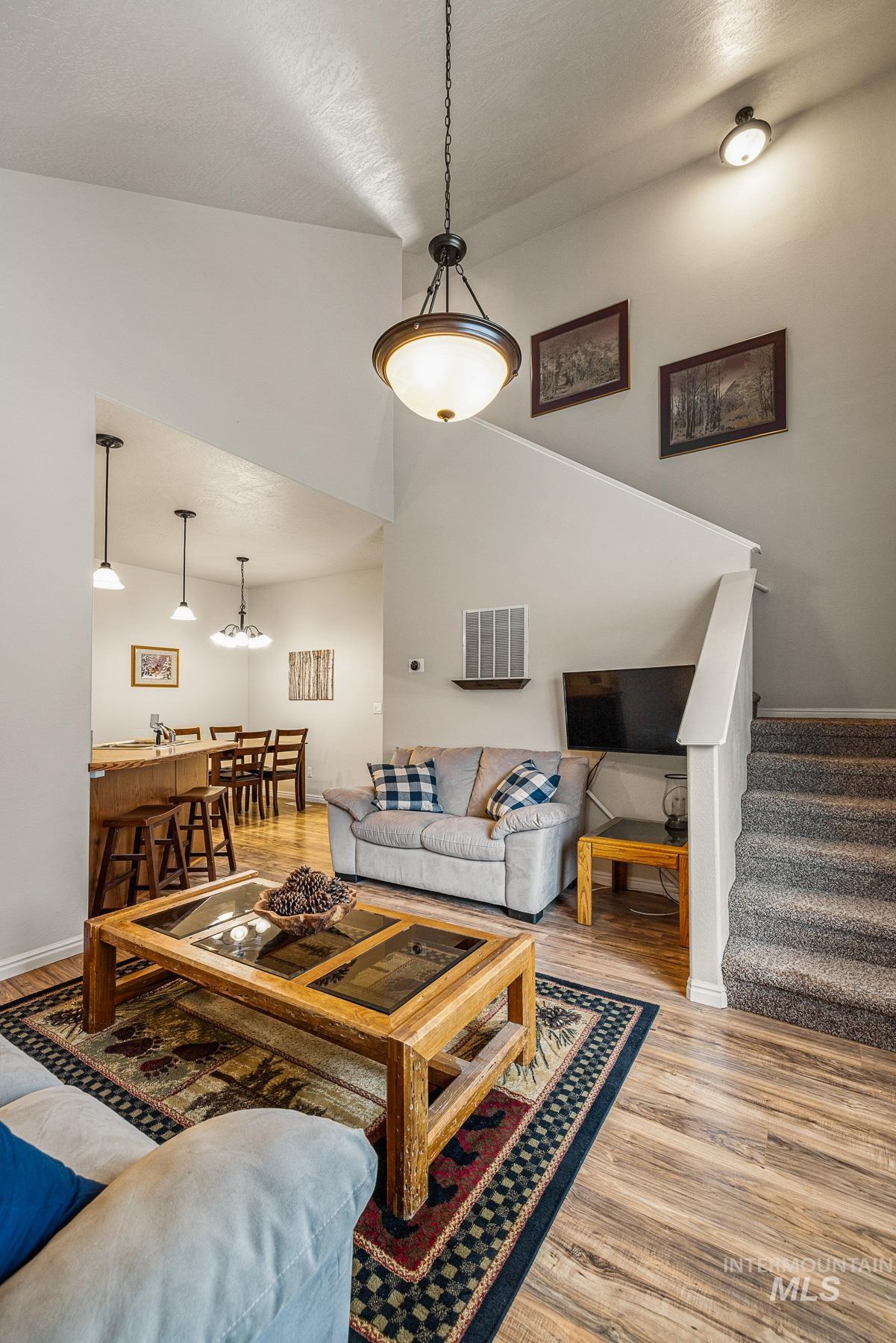 34 Mangum Circle, Donnelly, Idaho 83615, 3 Bedrooms, 2 Bathrooms, Residential For Sale, Price $378,500,MLS 98969117