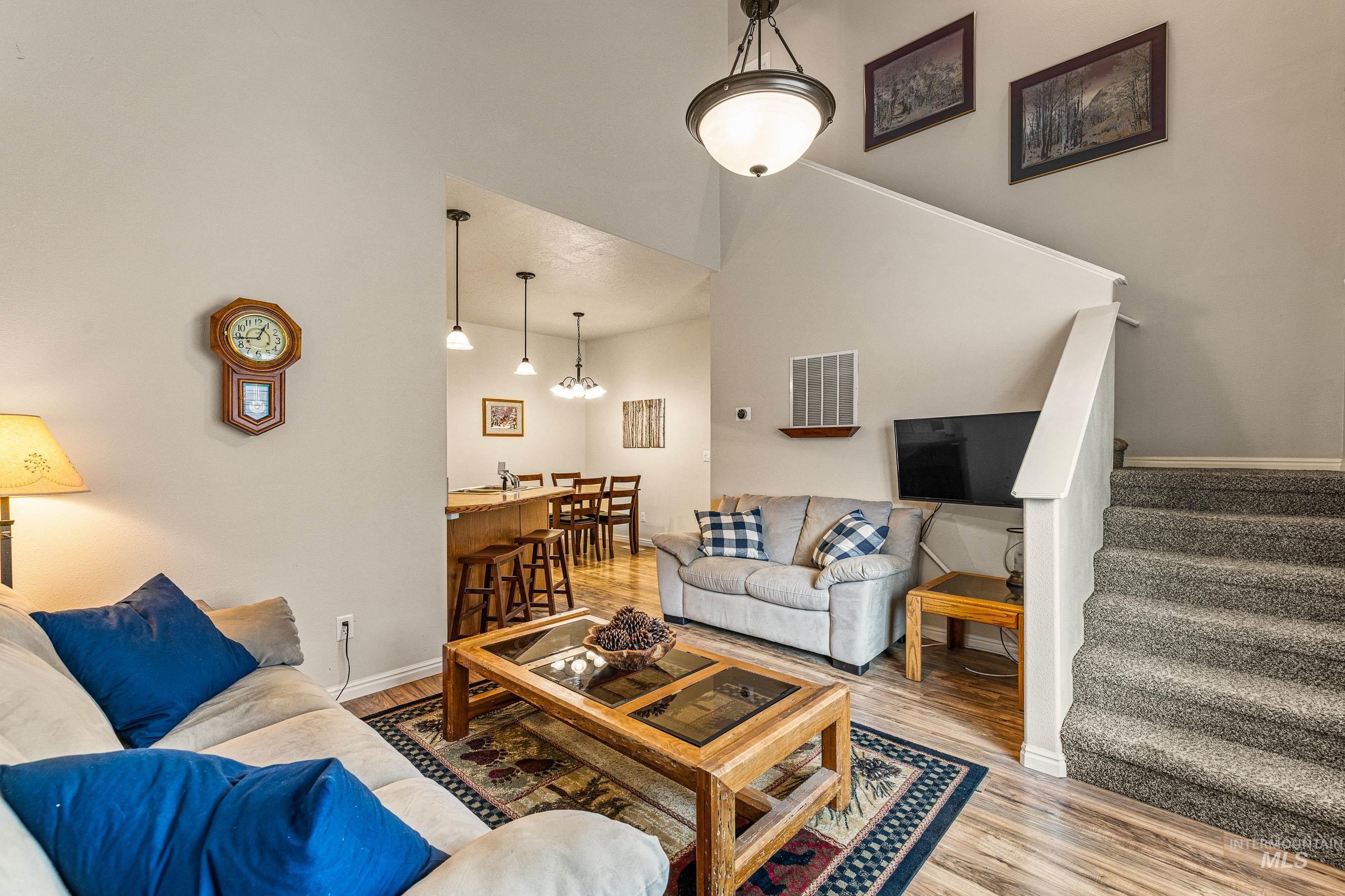 34 Mangum Circle, Donnelly, Idaho 83615, 3 Bedrooms, 2 Bathrooms, Residential For Sale, Price $378,500,MLS 98969117