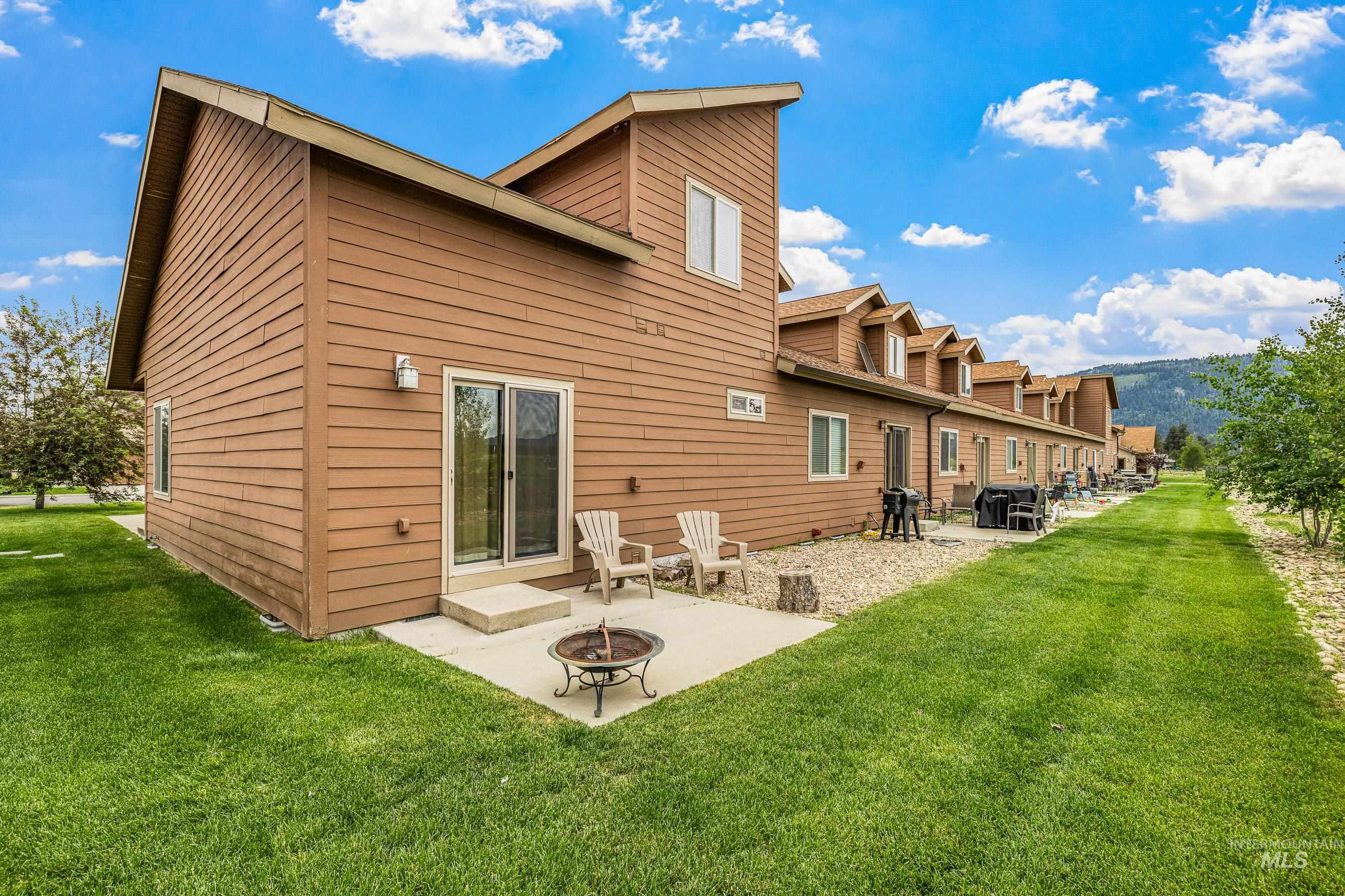 34 Mangum Circle, Donnelly, Idaho 83615, 3 Bedrooms, 2 Bathrooms, Residential For Sale, Price $378,500,MLS 98969117