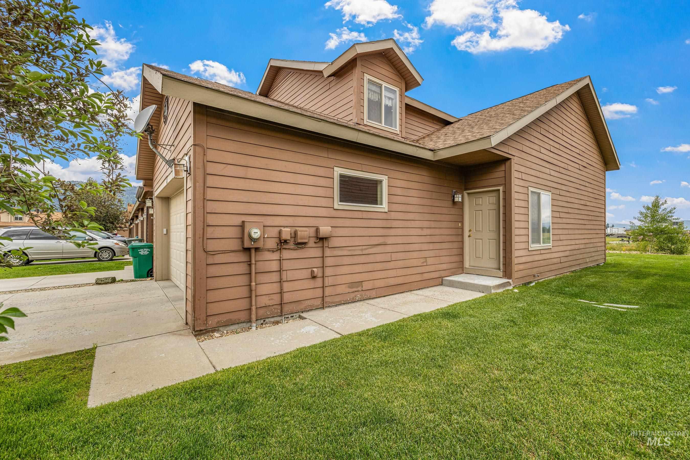 34 Mangum Circle, Donnelly, Idaho 83615, 3 Bedrooms, 2 Bathrooms, Residential For Sale, Price $378,500,MLS 98969117