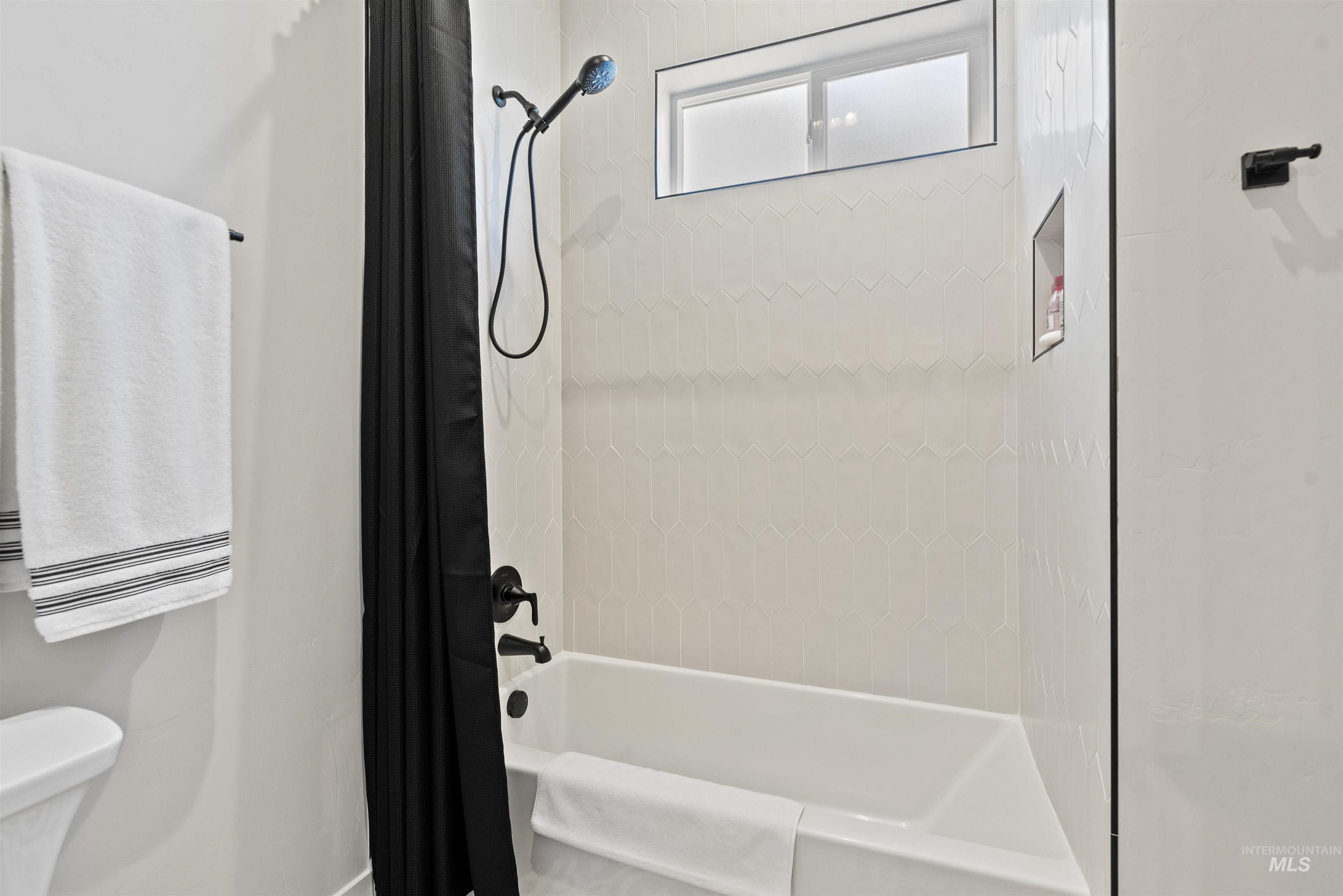 6299 W Biathlon St, Eagle, Idaho 83616, 4 Bedrooms, 3.5 Bathrooms, Residential For Sale, Price $1,295,000,MLS 98969123