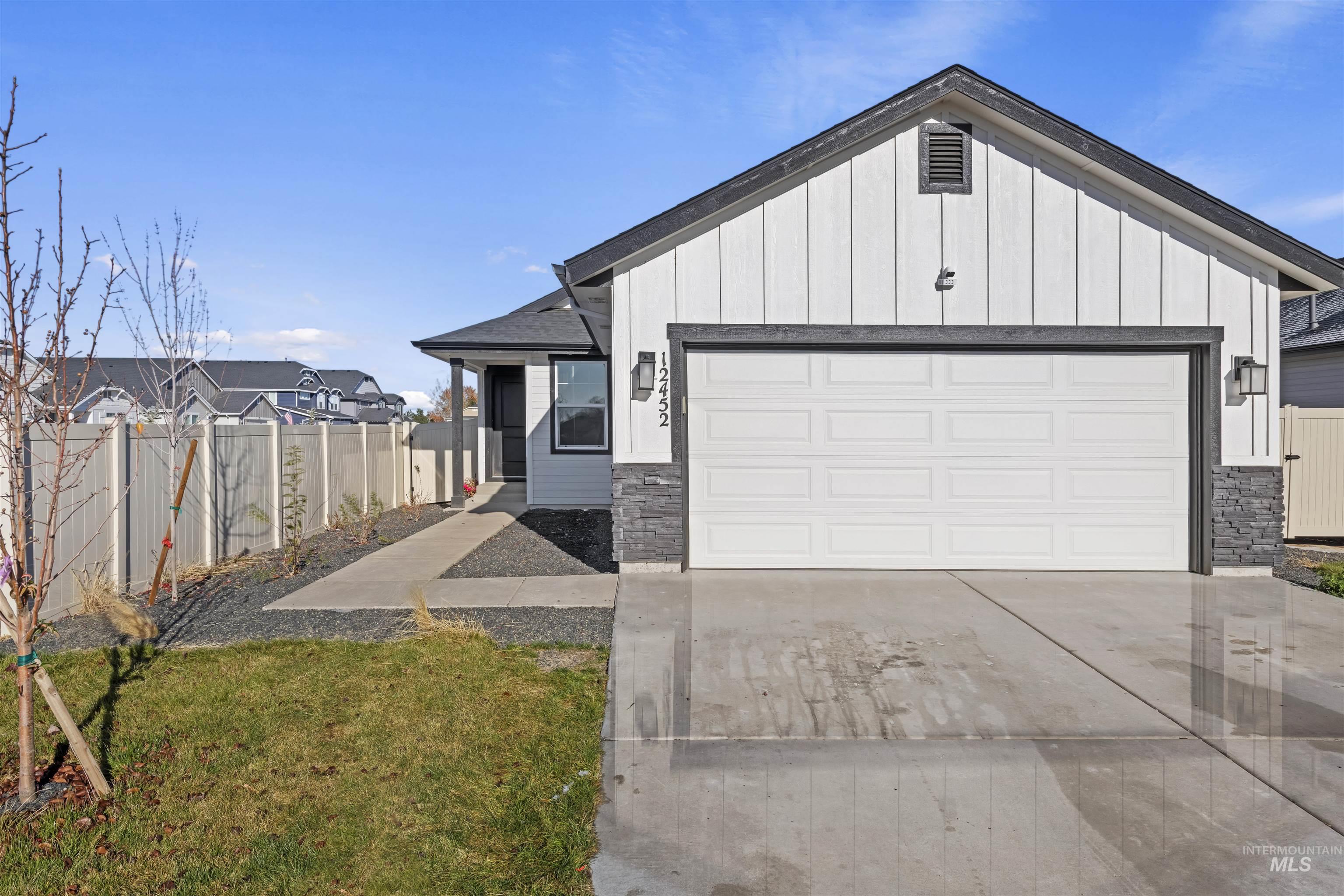 12452 Shadow River St, Caldwell, Idaho 83607, 3 Bedrooms, 2 Bathrooms, Residential For Sale, Price $365,000,MLS 98969124