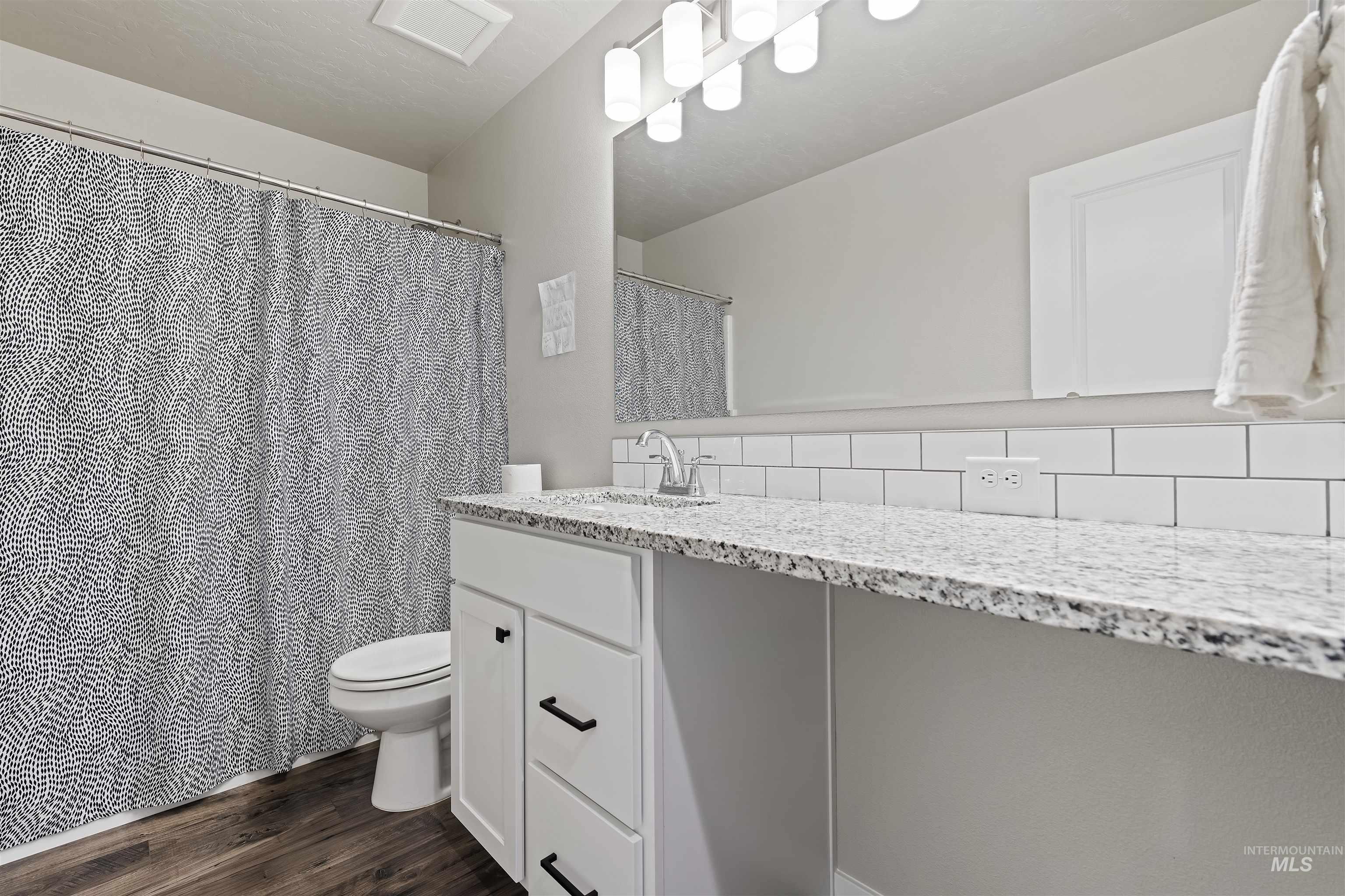 12452 Shadow River St, Caldwell, Idaho 83607, 3 Bedrooms, 2 Bathrooms, Residential For Sale, Price $365,000,MLS 98969124