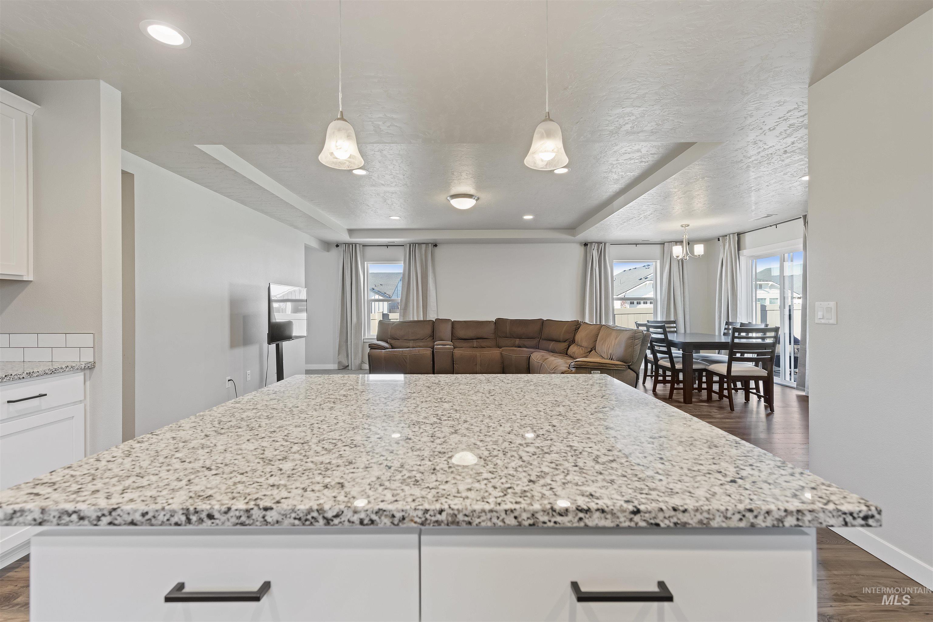 12452 Shadow River St, Caldwell, Idaho 83607, 3 Bedrooms, 2 Bathrooms, Residential For Sale, Price $365,000,MLS 98969124