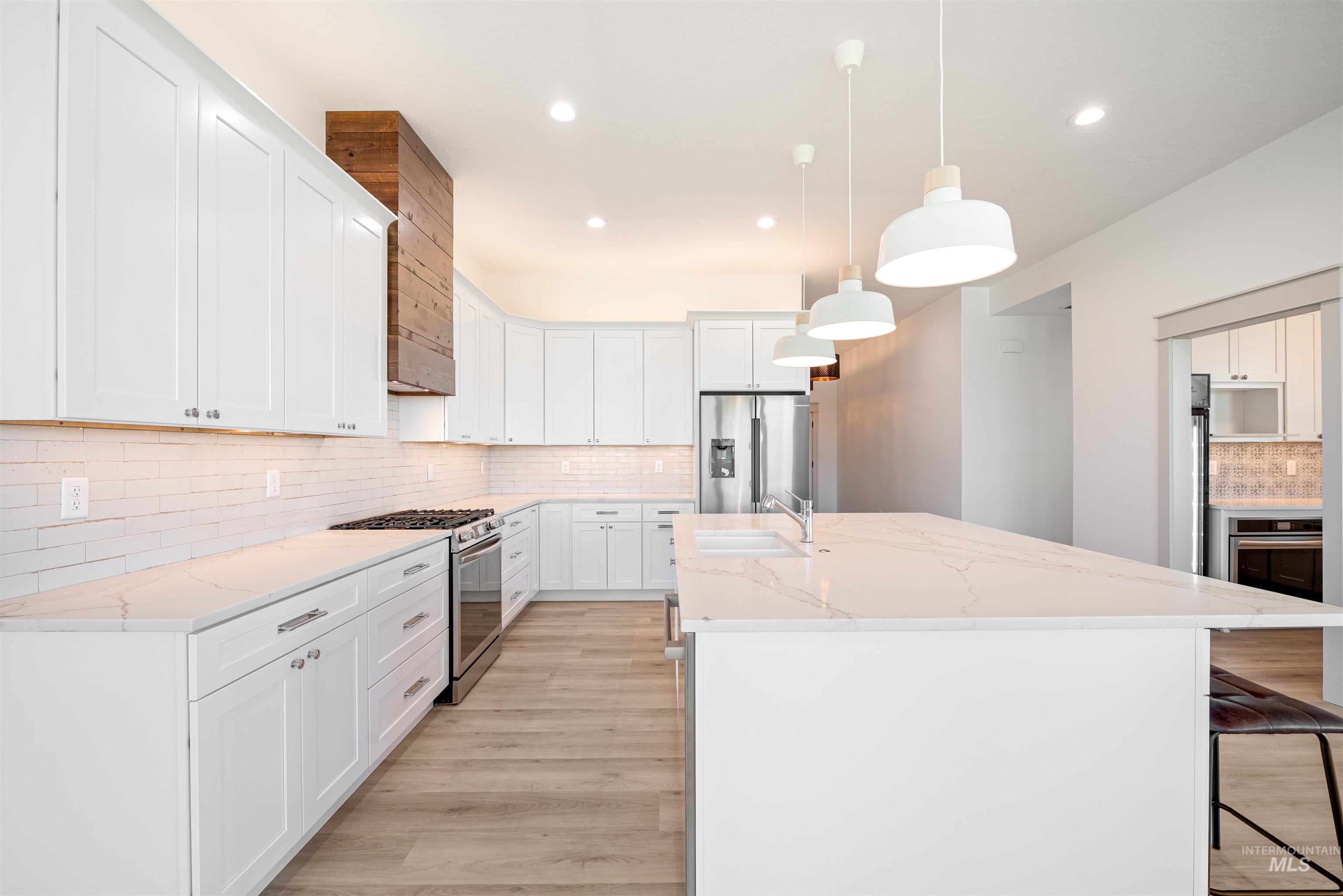 435 E Elaine Ct, Nampa, Idaho 83686, 4 Bedrooms, 3 Bathrooms, Residential For Sale, Price $715,000,MLS 98969125