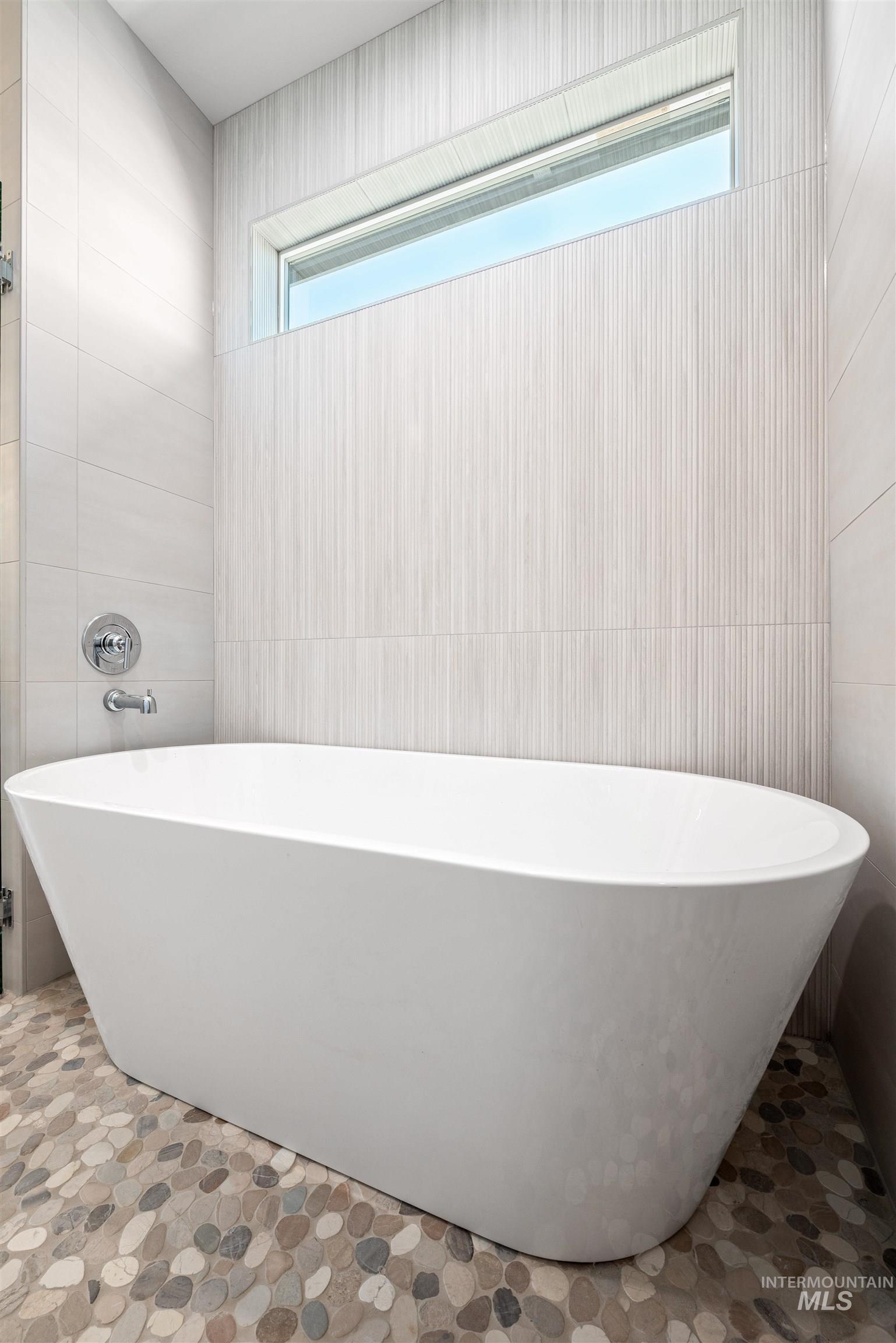 435 E Elaine Ct, Nampa, Idaho 83686, 4 Bedrooms, 3 Bathrooms, Residential For Sale, Price $715,000,MLS 98969125