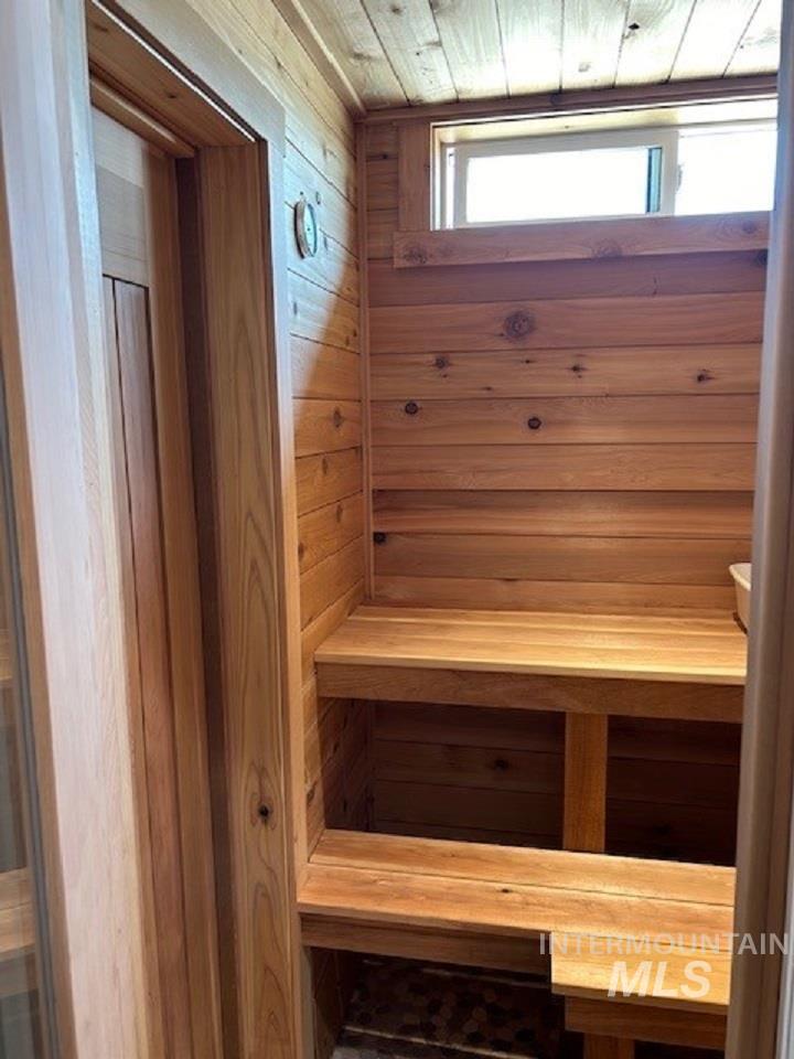 435 E Elaine Ct, Nampa, Idaho 83686, 4 Bedrooms, 3 Bathrooms, Residential For Sale, Price $715,000,MLS 98969125