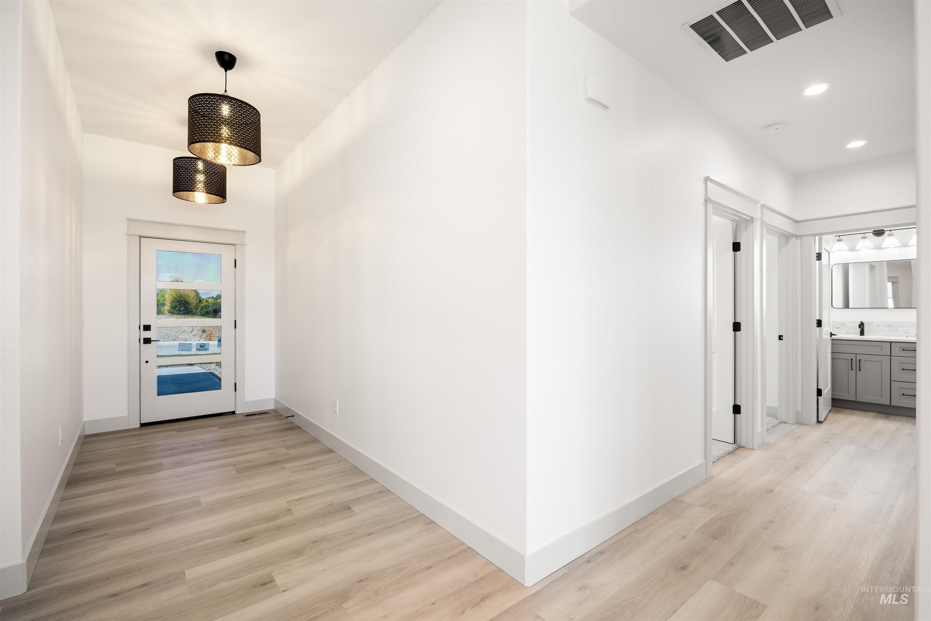 435 E Elaine Ct, Nampa, Idaho 83686, 4 Bedrooms, 3 Bathrooms, Residential For Sale, Price $715,000,MLS 98969125