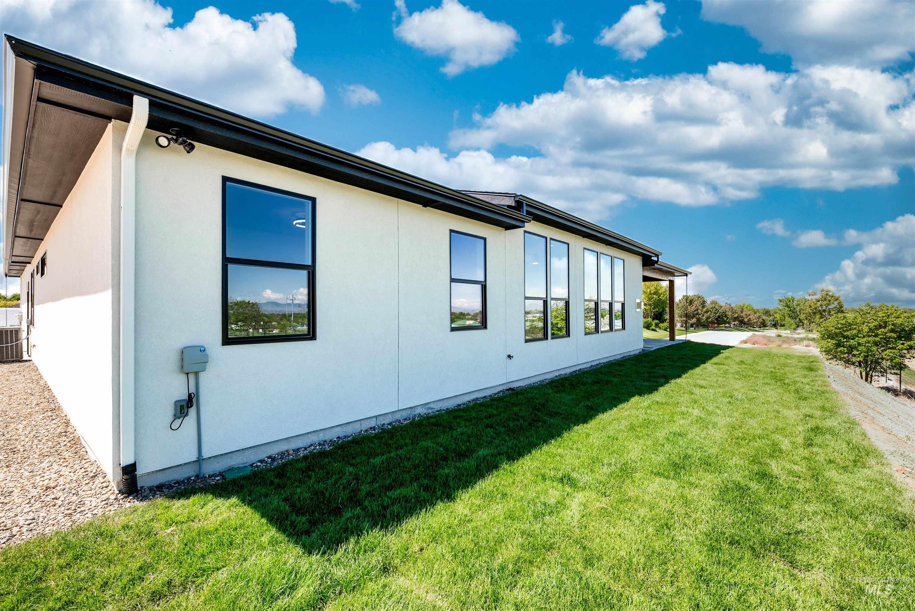 435 E Elaine Ct, Nampa, Idaho 83686, 4 Bedrooms, 3 Bathrooms, Residential For Sale, Price $715,000,MLS 98969125