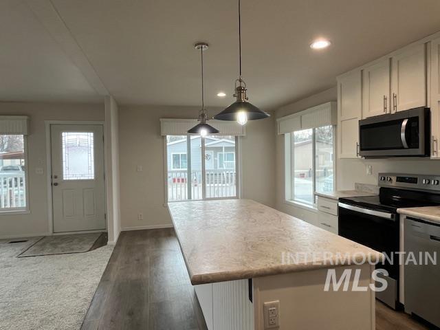 2401 S Owyhee St. #52, Boise, Idaho 83705, 3 Bedrooms, 2 Bathrooms, Residential For Sale, Price $185,000,MLS 98969126