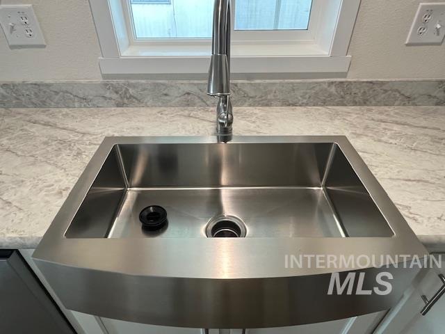 2401 S Owyhee St. #52, Boise, Idaho 83705, 3 Bedrooms, 2 Bathrooms, Residential For Sale, Price $185,000,MLS 98969126