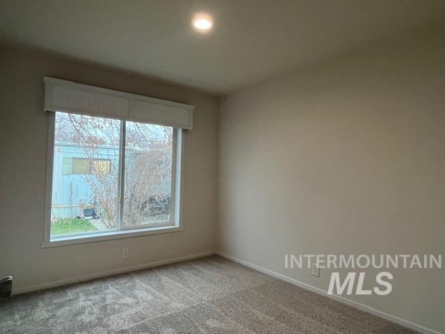 2401 S Owyhee St. #52, Boise, Idaho 83705, 3 Bedrooms, 2 Bathrooms, Residential For Sale, Price $185,000,MLS 98969126