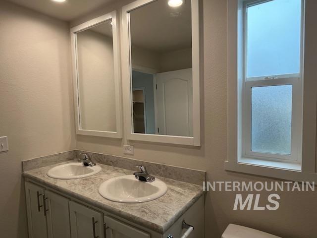 2401 S Owyhee St. #52, Boise, Idaho 83705, 3 Bedrooms, 2 Bathrooms, Residential For Sale, Price $185,000,MLS 98969126