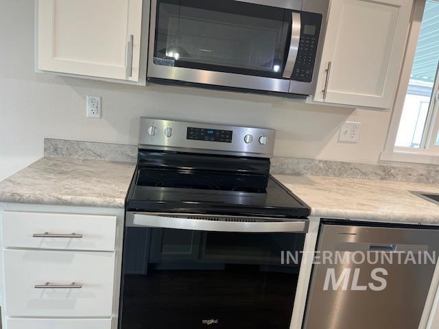 2401 S Owyhee St. #52, Boise, Idaho 83705, 3 Bedrooms, 2 Bathrooms, Residential For Sale, Price $185,000,MLS 98969126