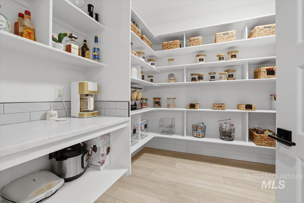 5906 N Schumann Ln, Meridian, Idaho 83646, 5 Bedrooms, 3 Bathrooms, Residential For Sale, Price $1,800,000,MLS 98969127