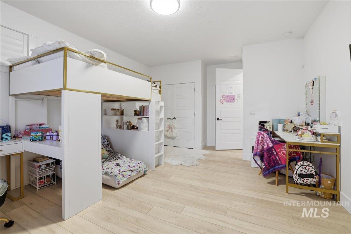 5906 N Schumann Ln, Meridian, Idaho 83646, 5 Bedrooms, 3 Bathrooms, Residential For Sale, Price $1,800,000,MLS 98969127