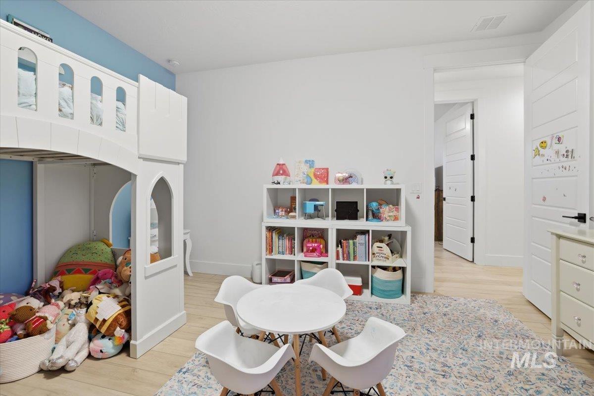 5906 N Schumann Ln, Meridian, Idaho 83646, 5 Bedrooms, 3 Bathrooms, Residential For Sale, Price $1,800,000,MLS 98969127