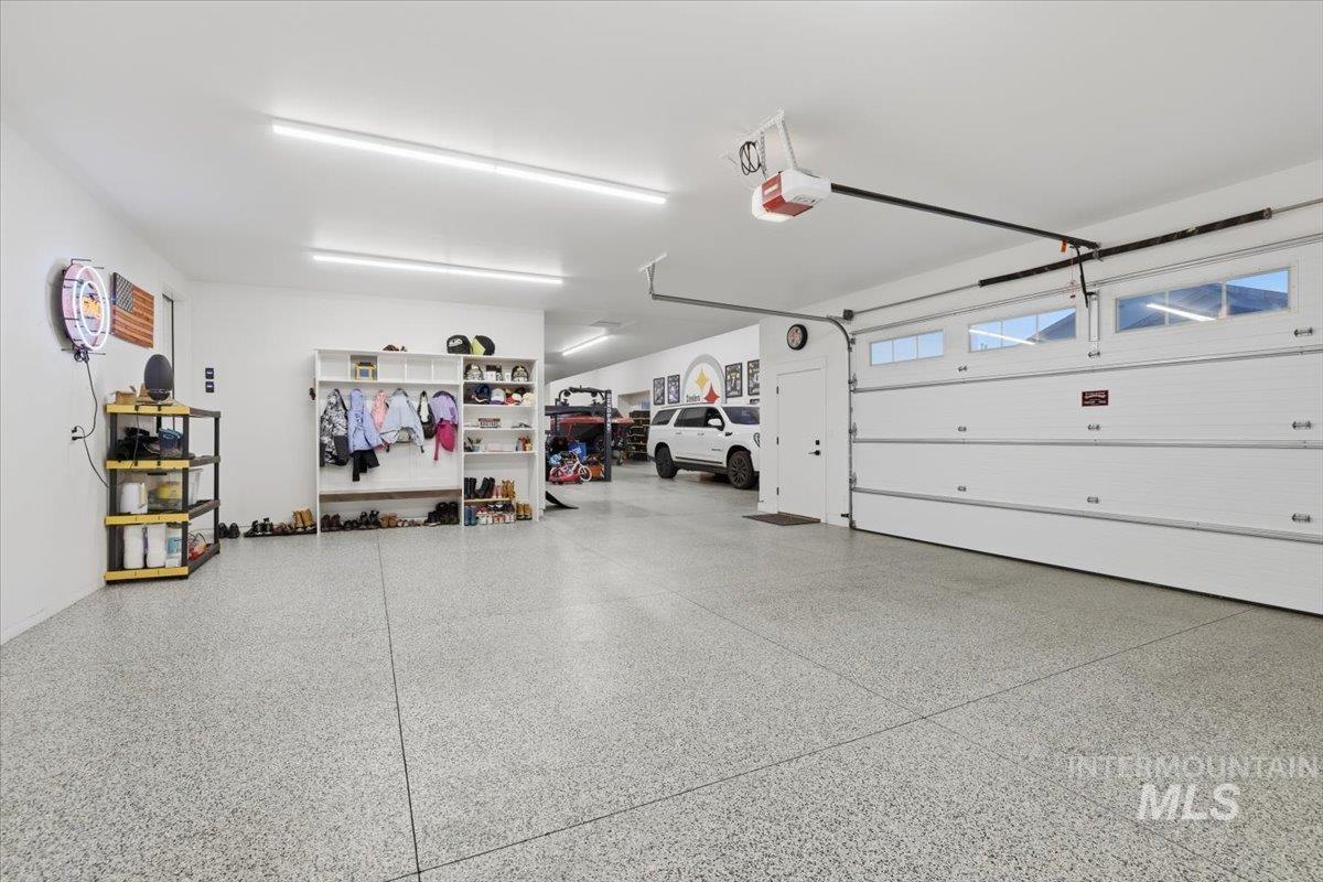 5906 N Schumann Ln, Meridian, Idaho 83646, 5 Bedrooms, 3 Bathrooms, Residential For Sale, Price $1,800,000,MLS 98969127