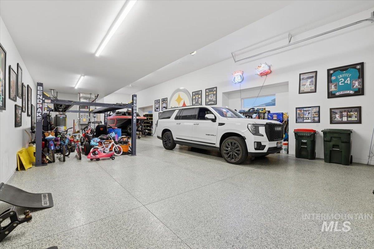 5906 N Schumann Ln, Meridian, Idaho 83646, 5 Bedrooms, 3 Bathrooms, Residential For Sale, Price $1,800,000,MLS 98969127