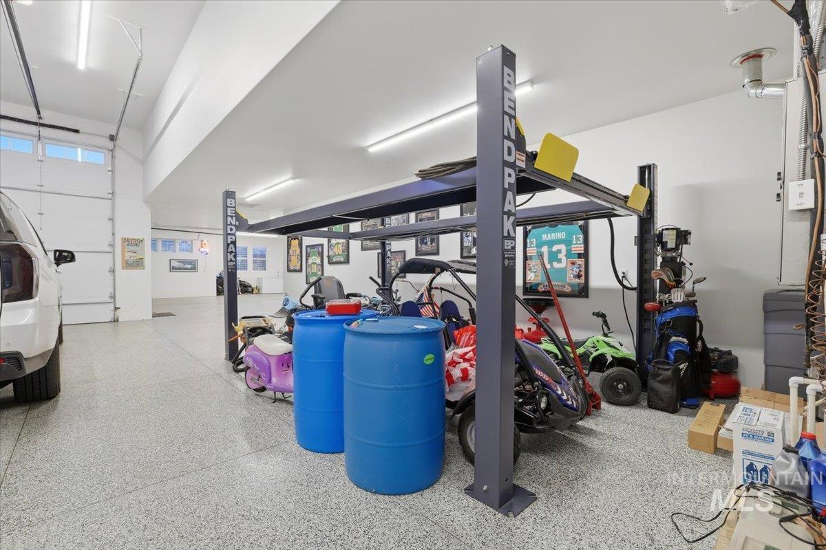 5906 N Schumann Ln, Meridian, Idaho 83646, 5 Bedrooms, 3 Bathrooms, Residential For Sale, Price $1,800,000,MLS 98969127