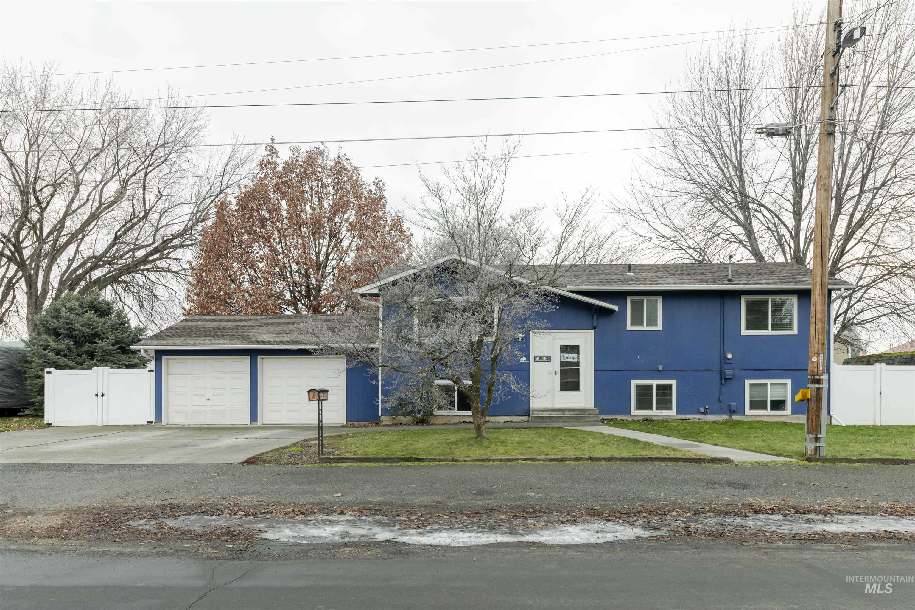 930 Preston Ave, Lewiston, Idaho 83501, 5 Bedrooms, 3 Bathrooms, Residential For Sale, Price $450,000,MLS 98969136