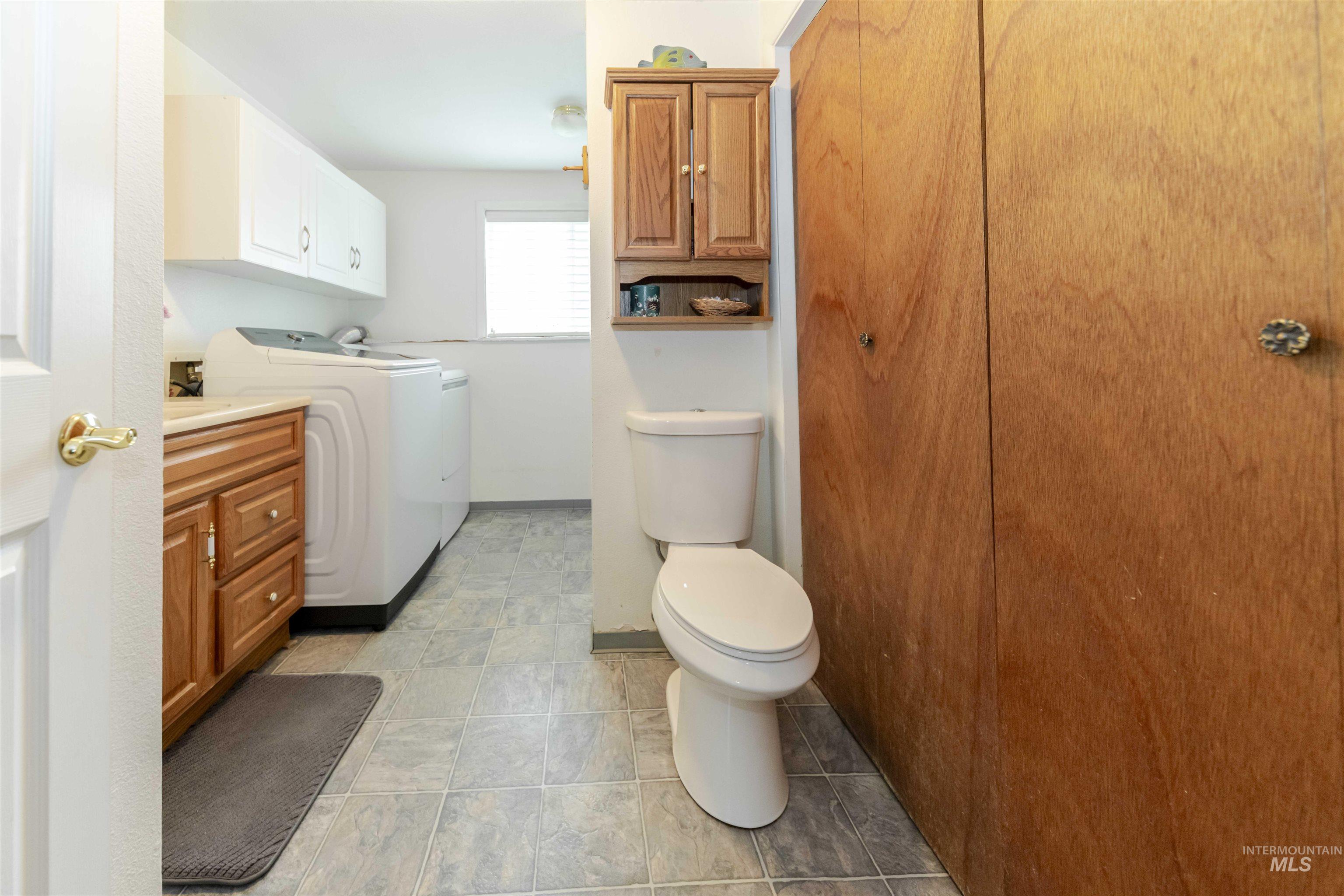 930 Preston Ave, Lewiston, Idaho 83501, 5 Bedrooms, 3 Bathrooms, Residential For Sale, Price $450,000,MLS 98969136