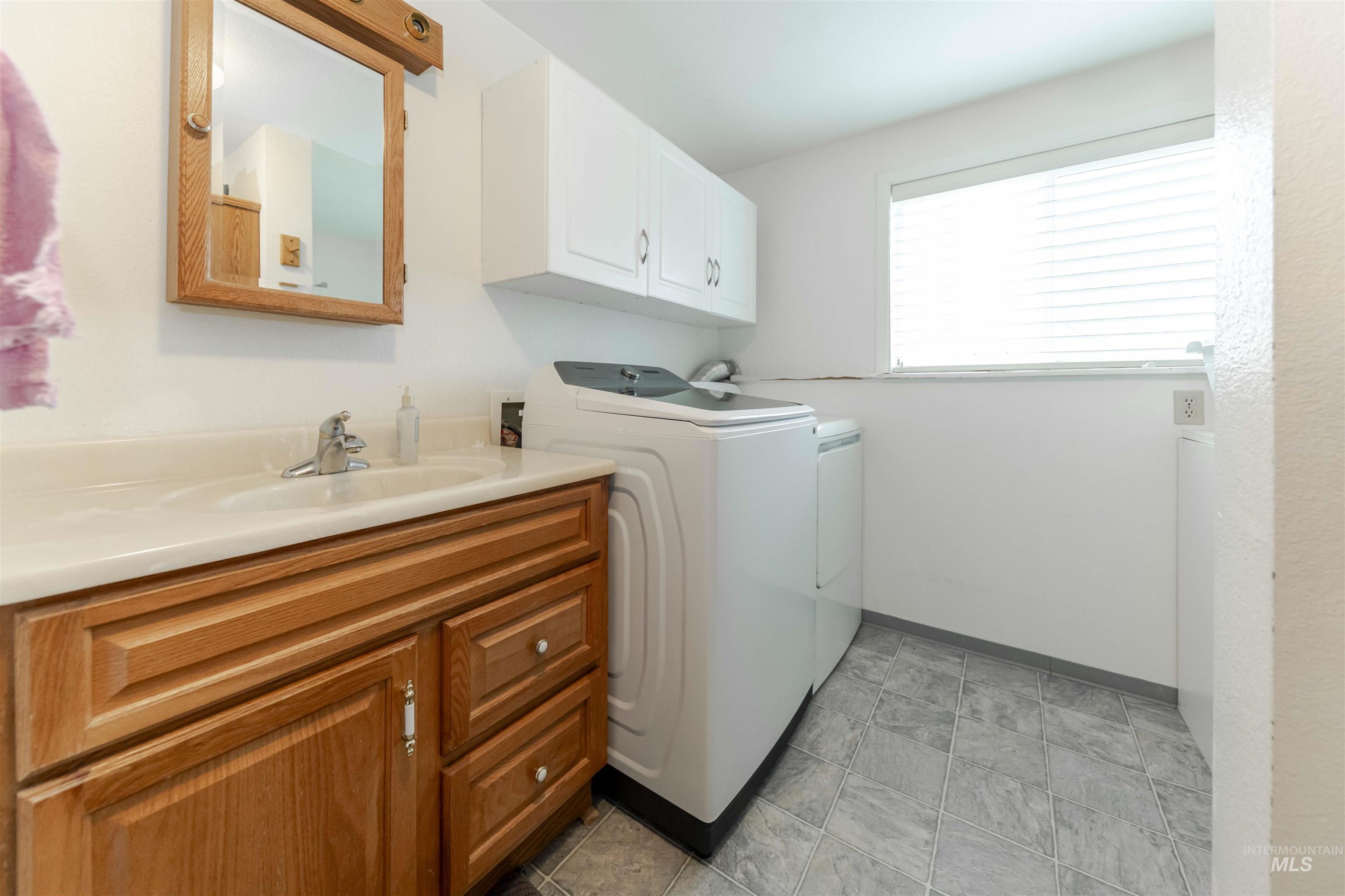 930 Preston Ave, Lewiston, Idaho 83501, 5 Bedrooms, 3 Bathrooms, Residential For Sale, Price $450,000,MLS 98969136