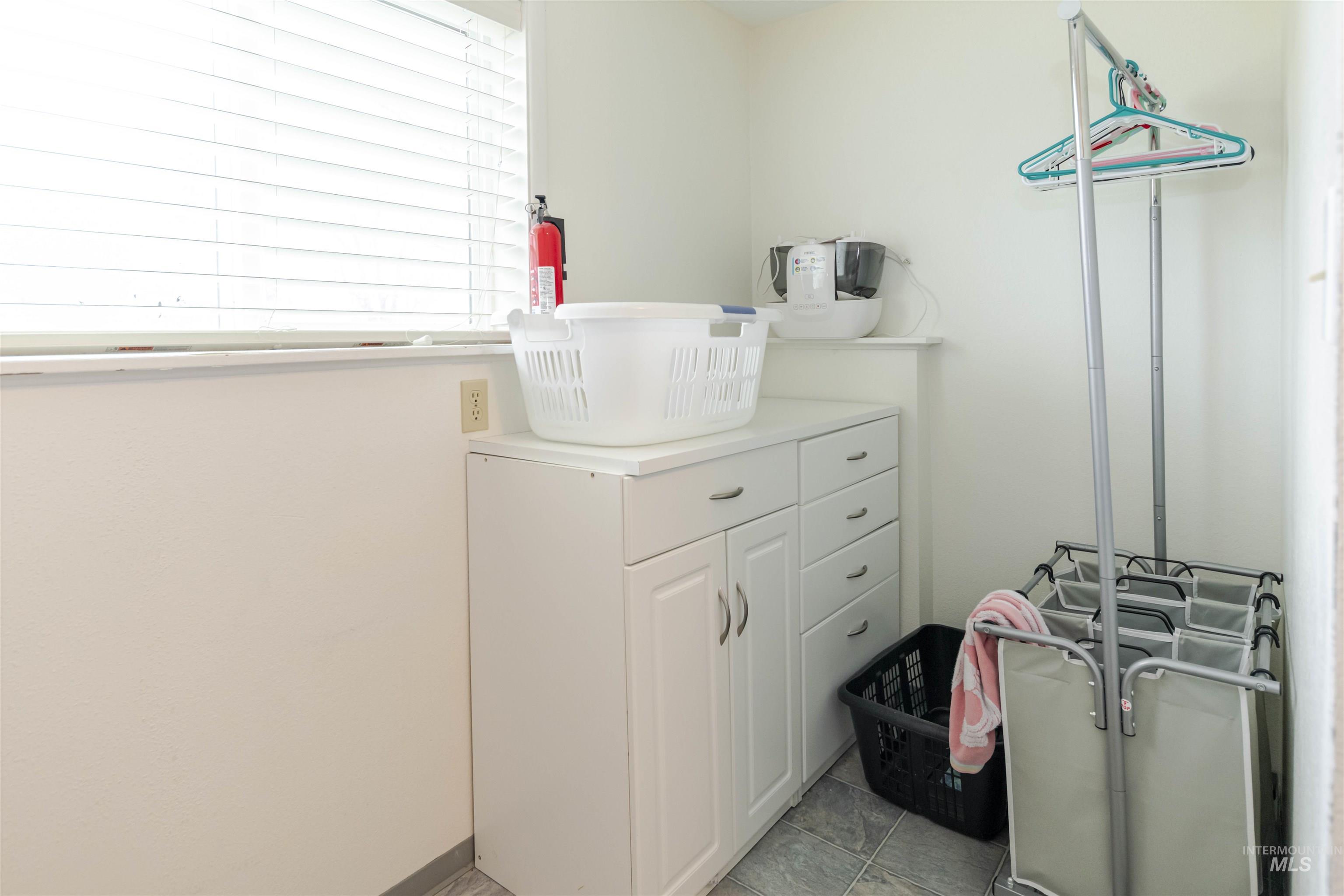 930 Preston Ave, Lewiston, Idaho 83501, 5 Bedrooms, 3 Bathrooms, Residential For Sale, Price $450,000,MLS 98969136