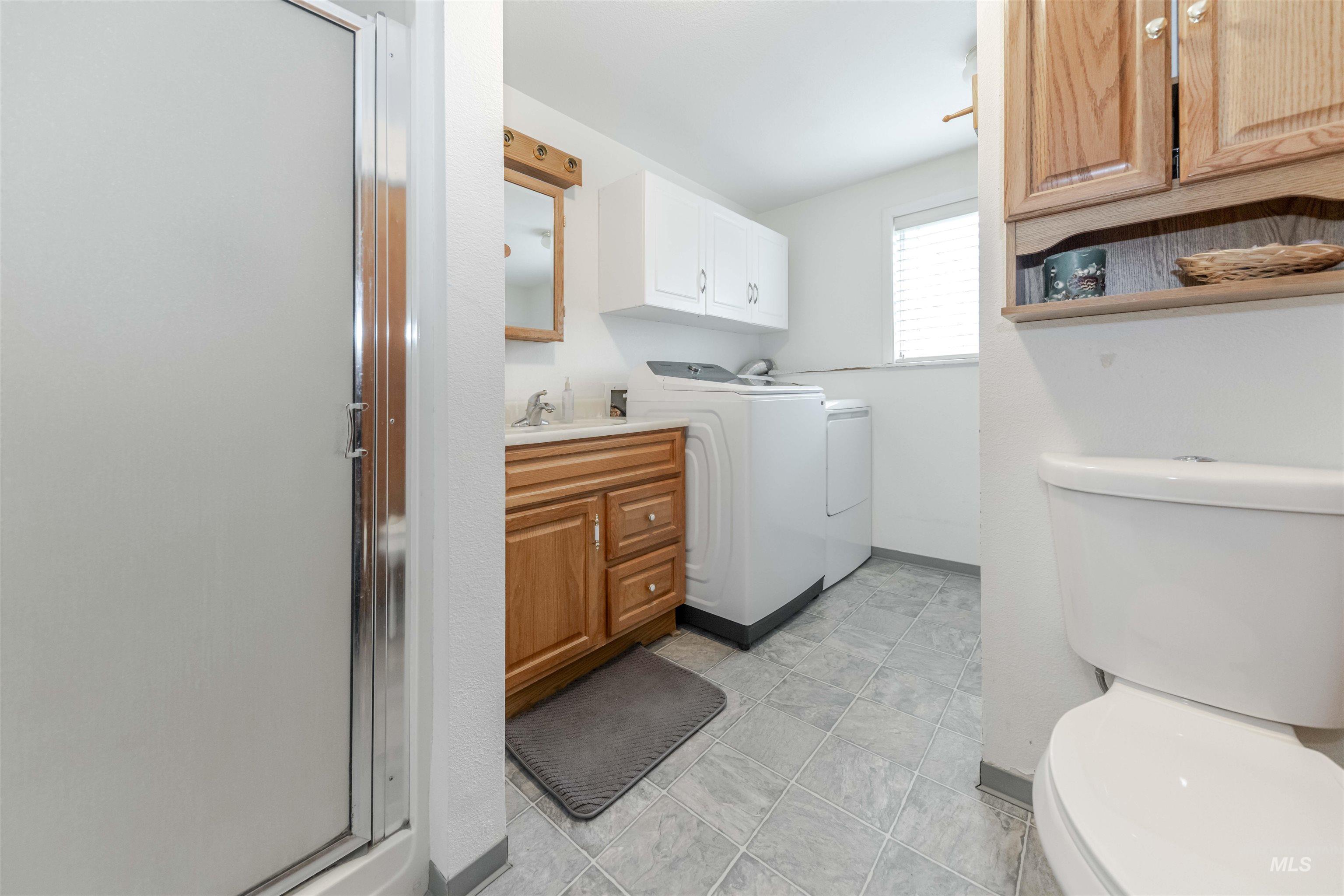 930 Preston Ave, Lewiston, Idaho 83501, 5 Bedrooms, 3 Bathrooms, Residential For Sale, Price $450,000,MLS 98969136