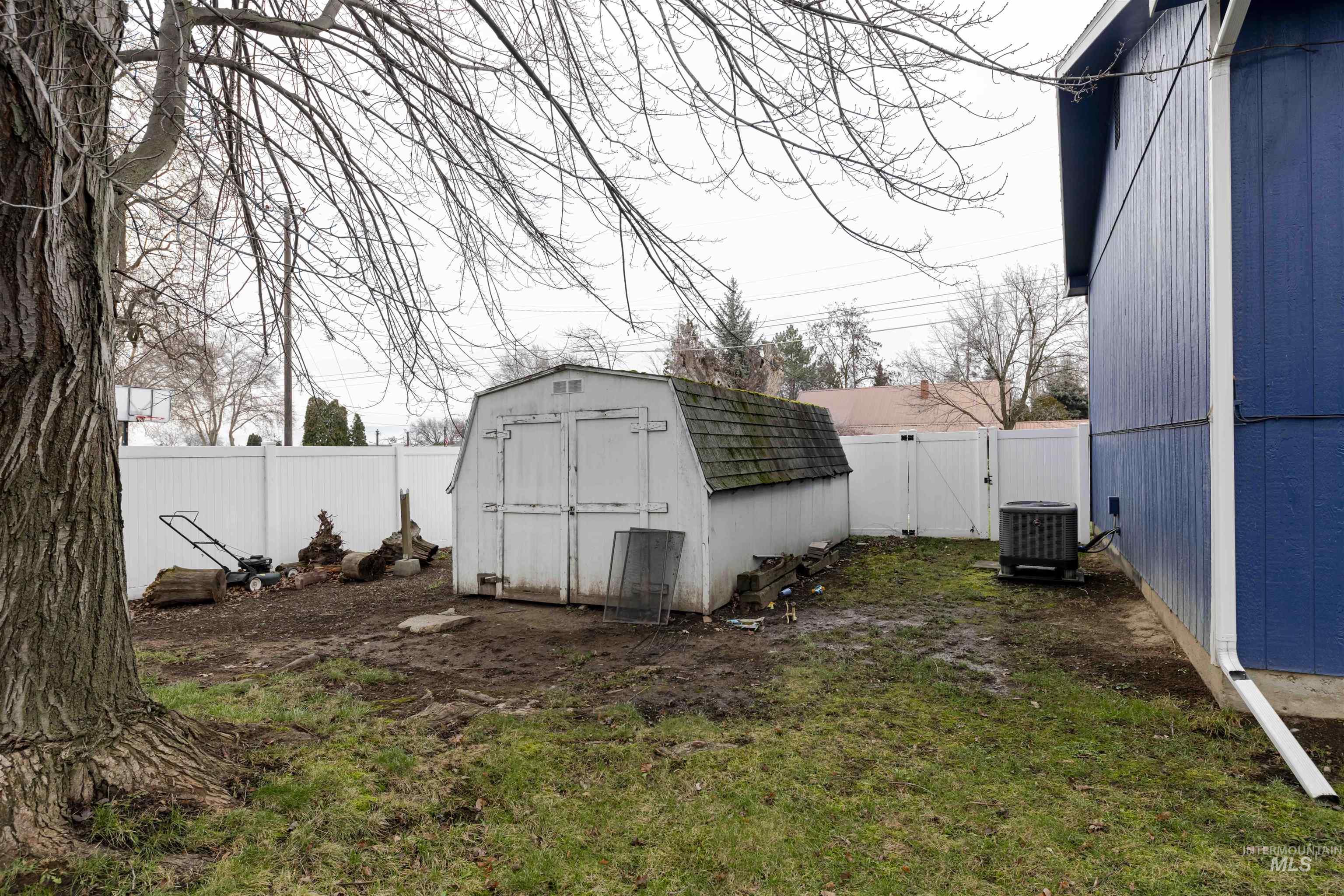 930 Preston Ave, Lewiston, Idaho 83501, 5 Bedrooms, 3 Bathrooms, Residential For Sale, Price $450,000,MLS 98969136