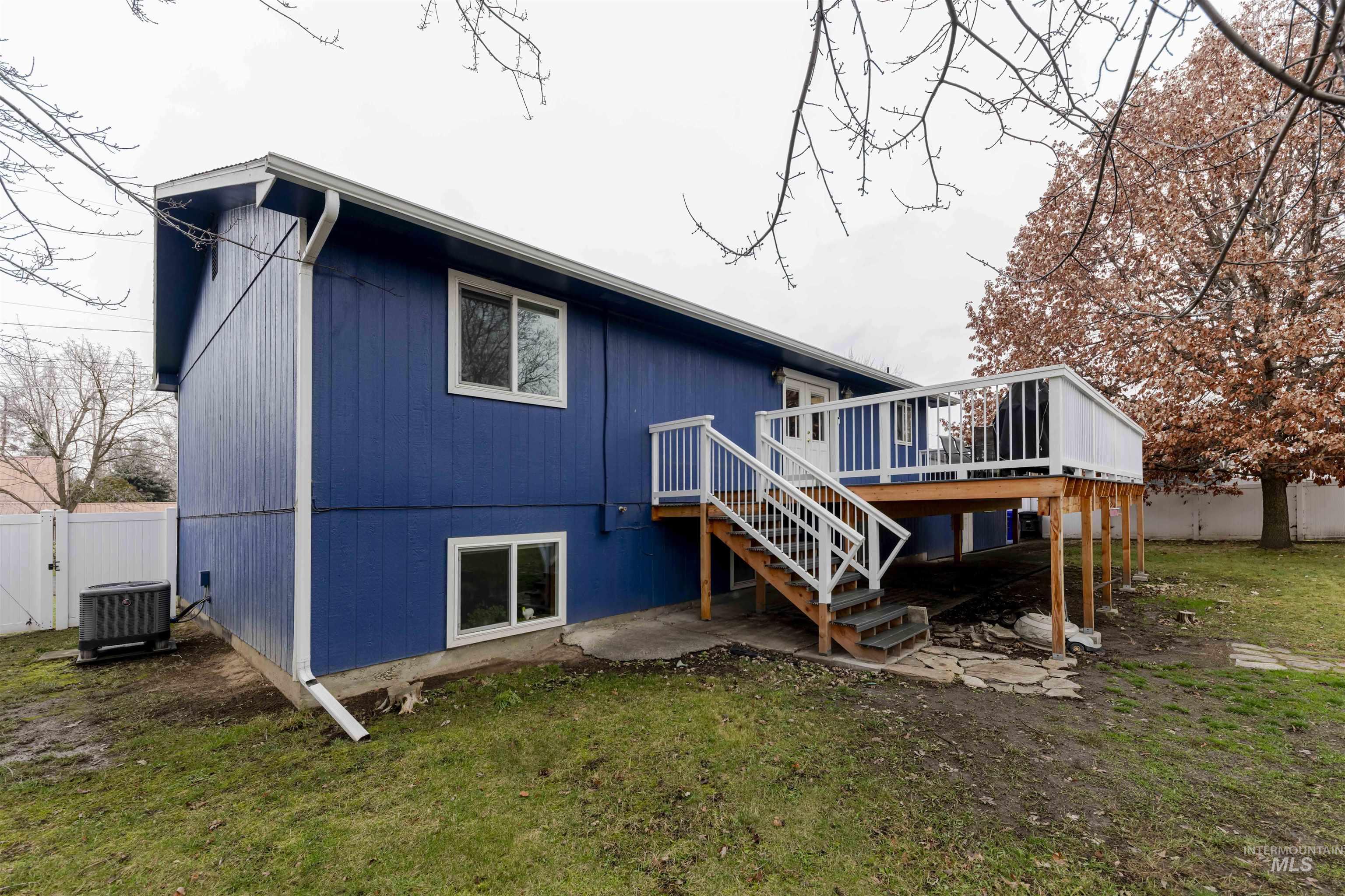 930 Preston Ave, Lewiston, Idaho 83501, 5 Bedrooms, 3 Bathrooms, Residential For Sale, Price $450,000,MLS 98969136