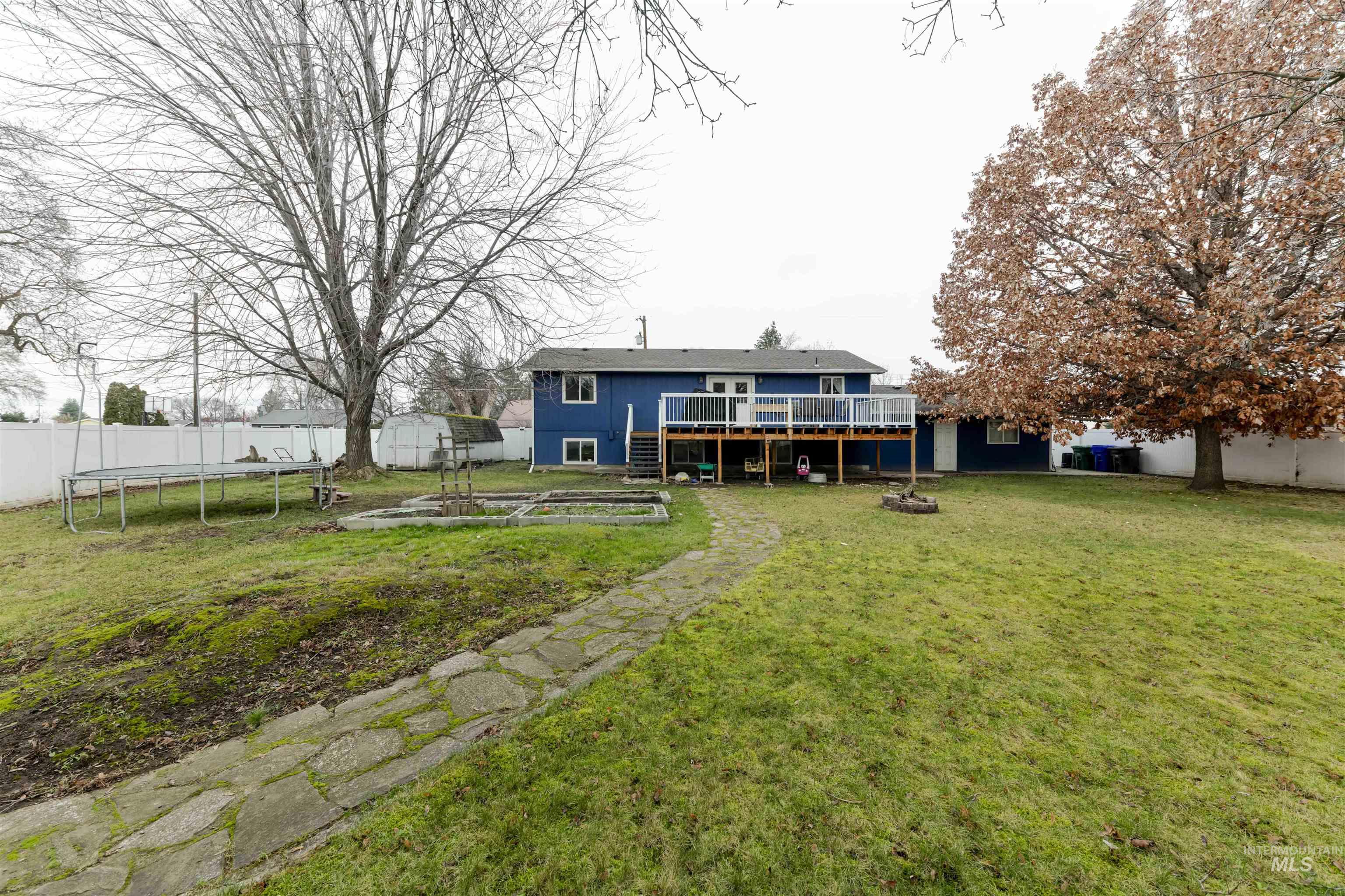 930 Preston Ave, Lewiston, Idaho 83501, 5 Bedrooms, 3 Bathrooms, Residential For Sale, Price $450,000,MLS 98969136