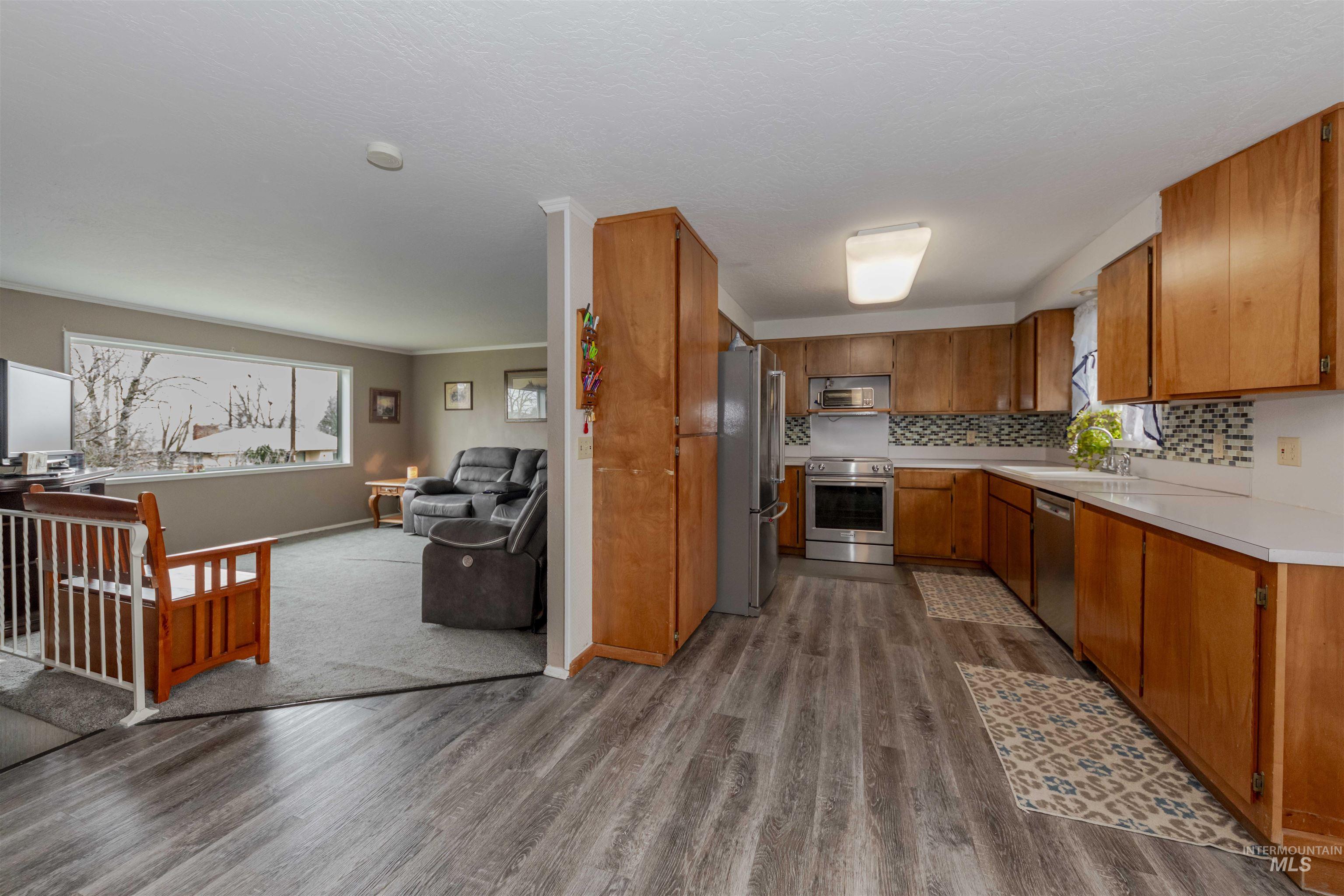 930 Preston Ave, Lewiston, Idaho 83501, 5 Bedrooms, 3 Bathrooms, Residential For Sale, Price $450,000,MLS 98969136