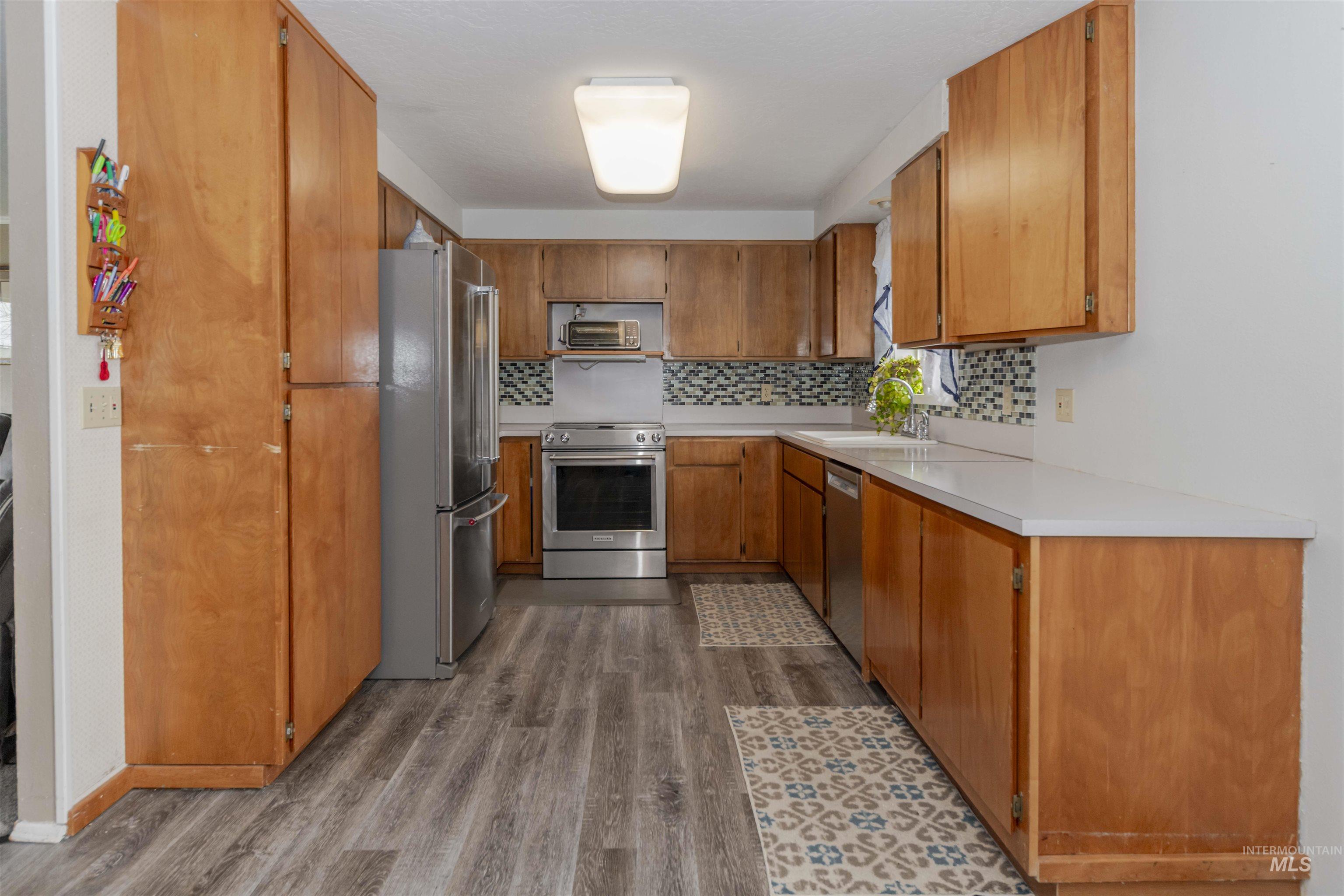 930 Preston Ave, Lewiston, Idaho 83501, 5 Bedrooms, 3 Bathrooms, Residential For Sale, Price $450,000,MLS 98969136