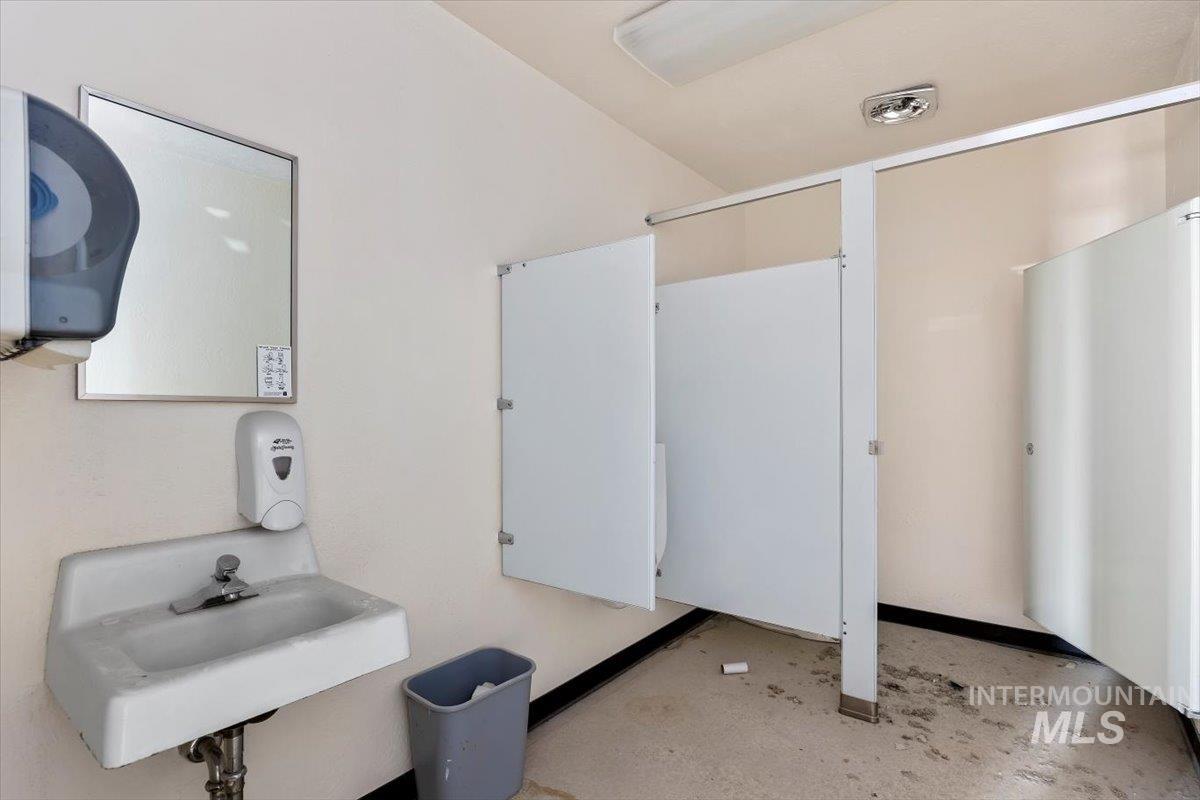 Bathroom with a sink