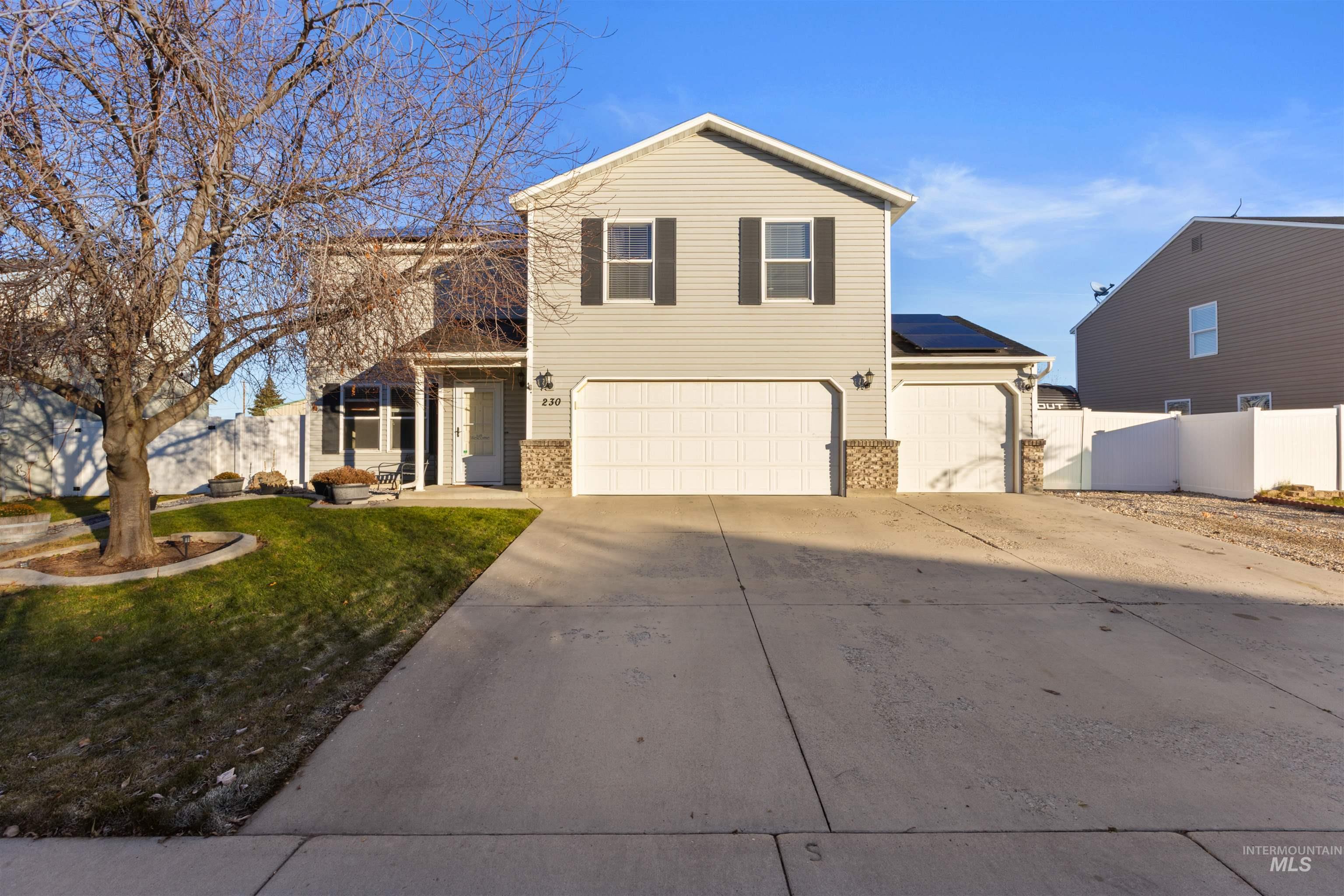 230 E Poplin St., Kuna, Idaho 83634-1492, 4 Bedrooms, 2.5 Bathrooms, Residential For Sale, Price $429,900, 98969142