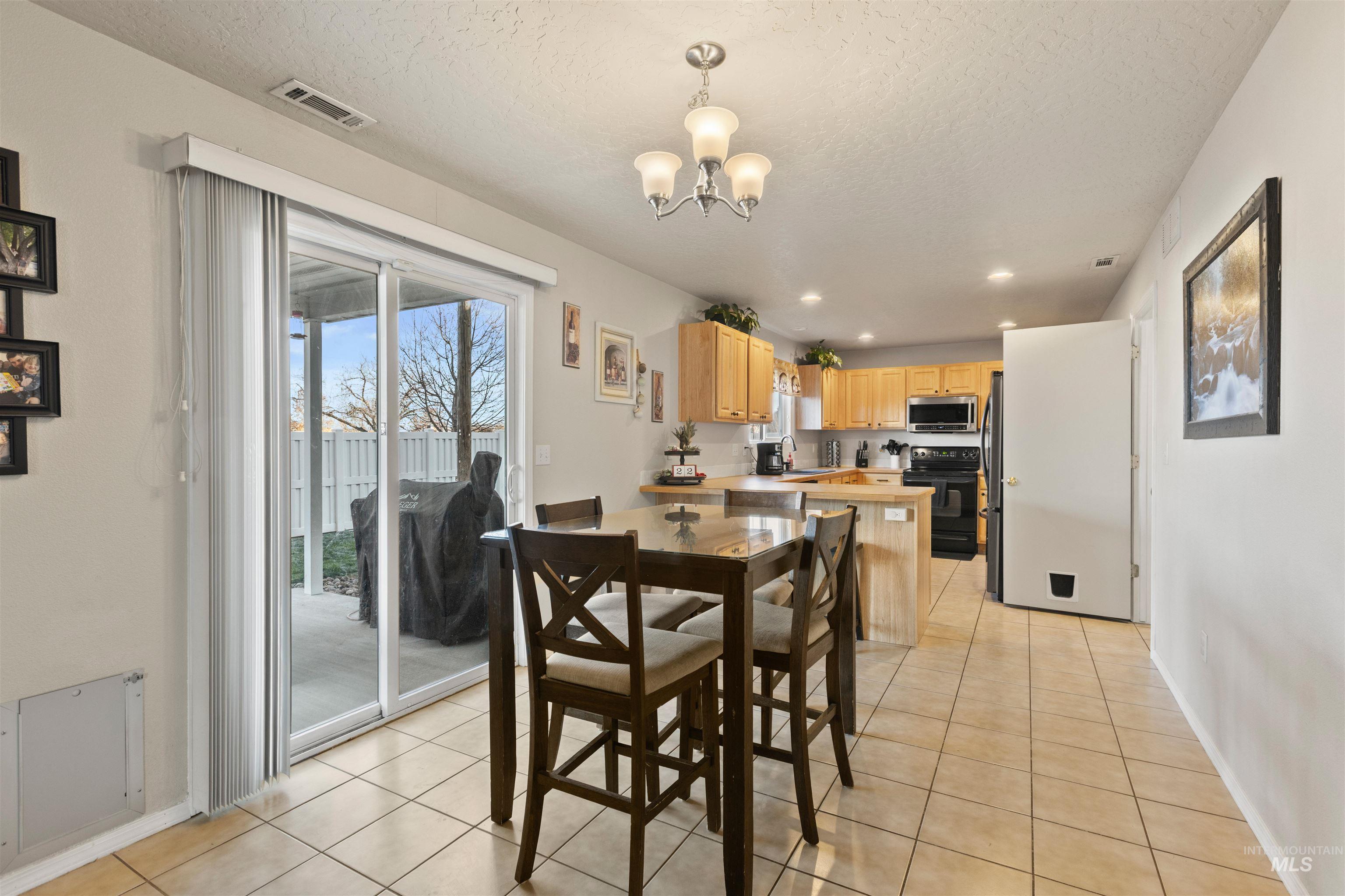 230 E Poplin St., Kuna, Idaho 83634-1492, 4 Bedrooms, 2.5 Bathrooms, Residential For Sale, Price $429,900, 98969142