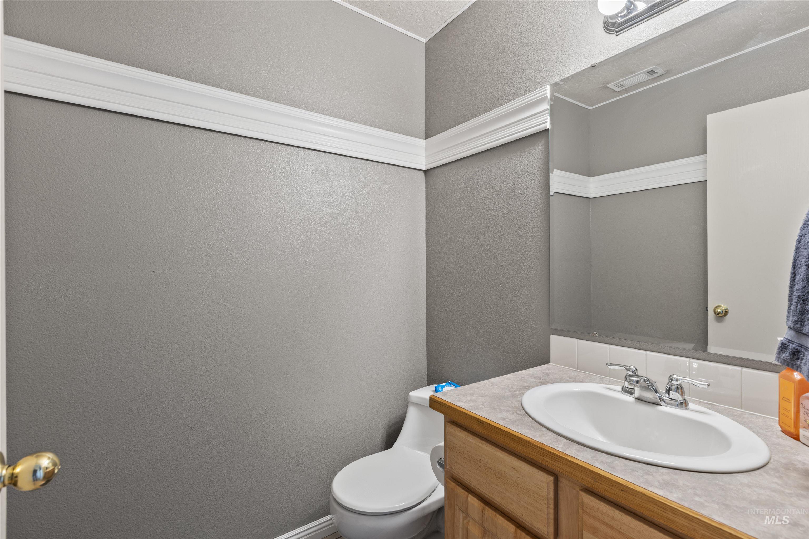 230 E Poplin St., Kuna, Idaho 83634-1492, 4 Bedrooms, 2.5 Bathrooms, Residential For Sale, Price $429,900, 98969142