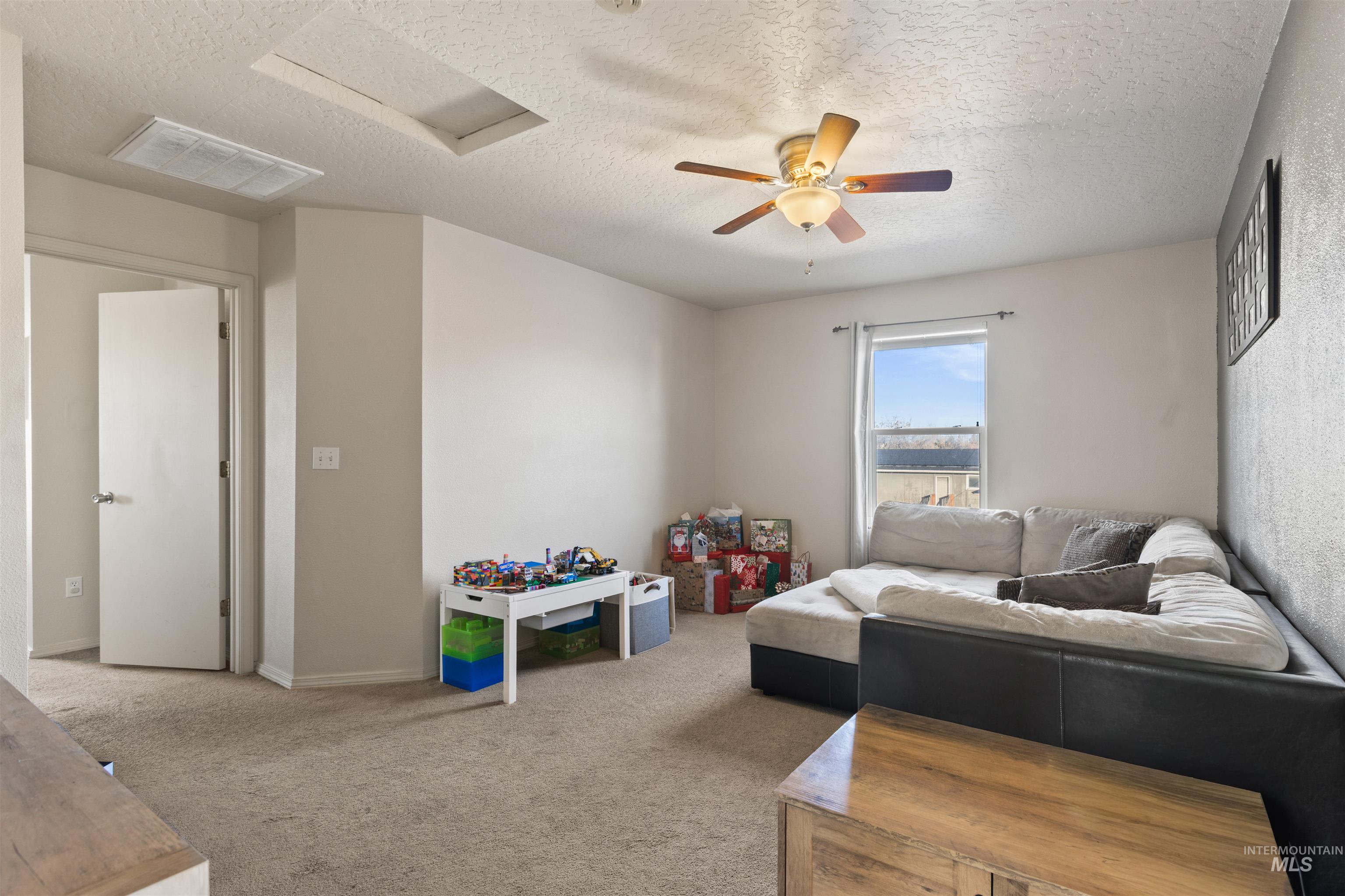 230 E Poplin St., Kuna, Idaho 83634-1492, 4 Bedrooms, 2.5 Bathrooms, Residential For Sale, Price $429,900, 98969142